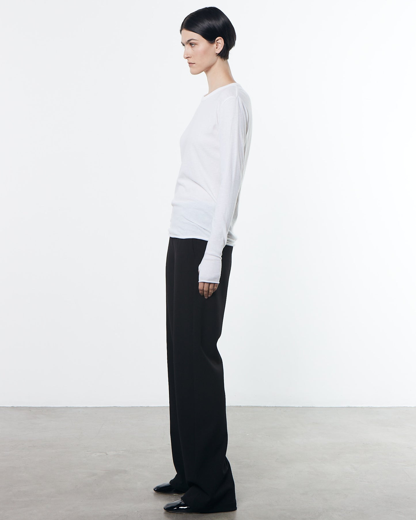 Crepe Everywhere Pant | Black Side