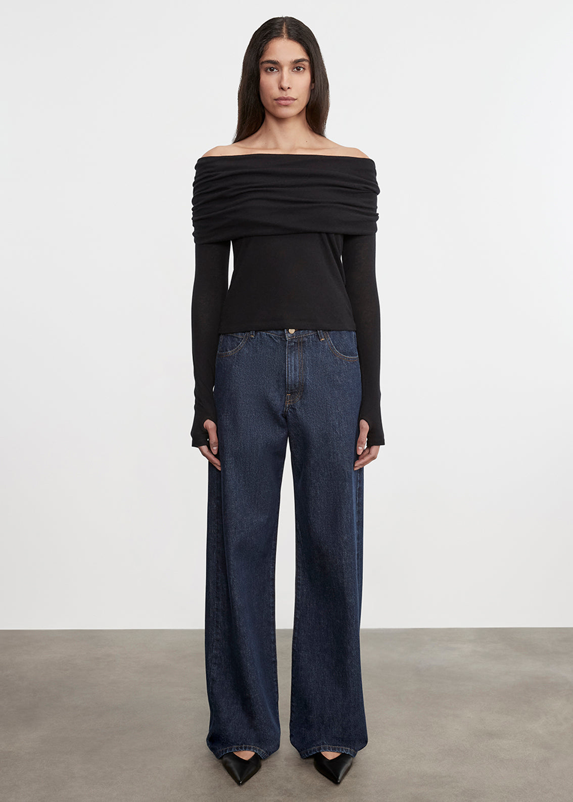 Cashmere L/S Off-Shoulder Top | Black