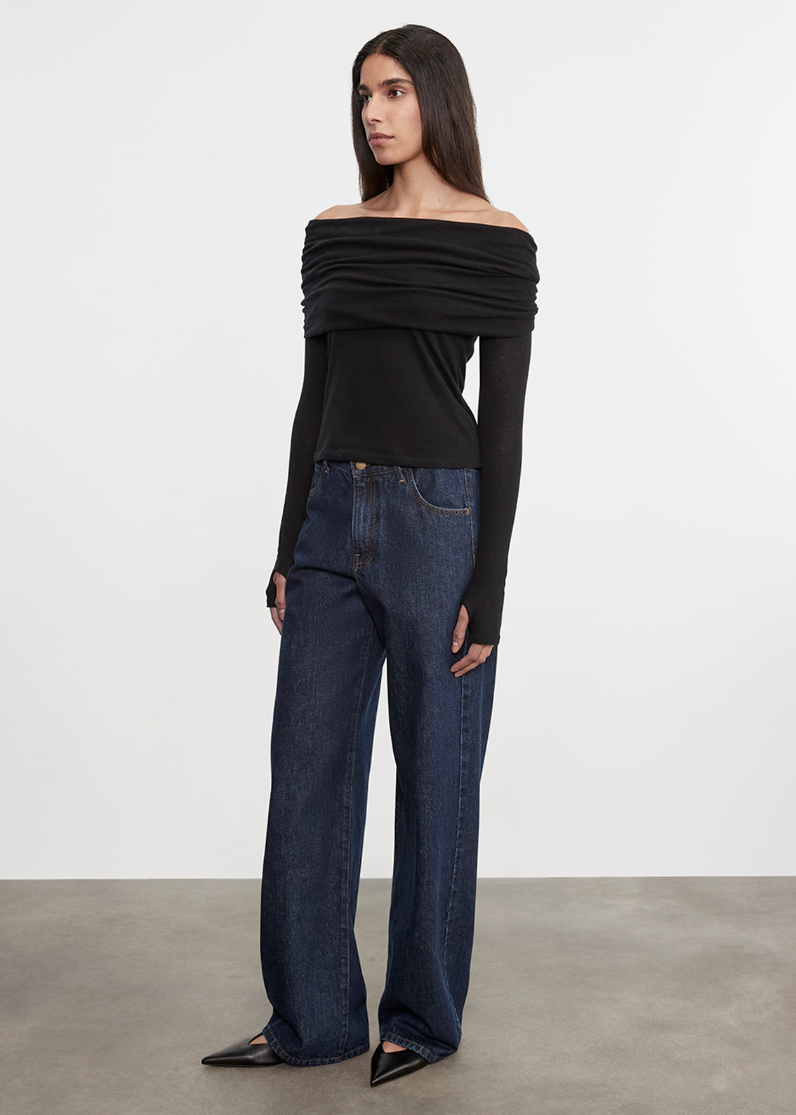 Cashmere L/S Off-Shoulder Top | Black