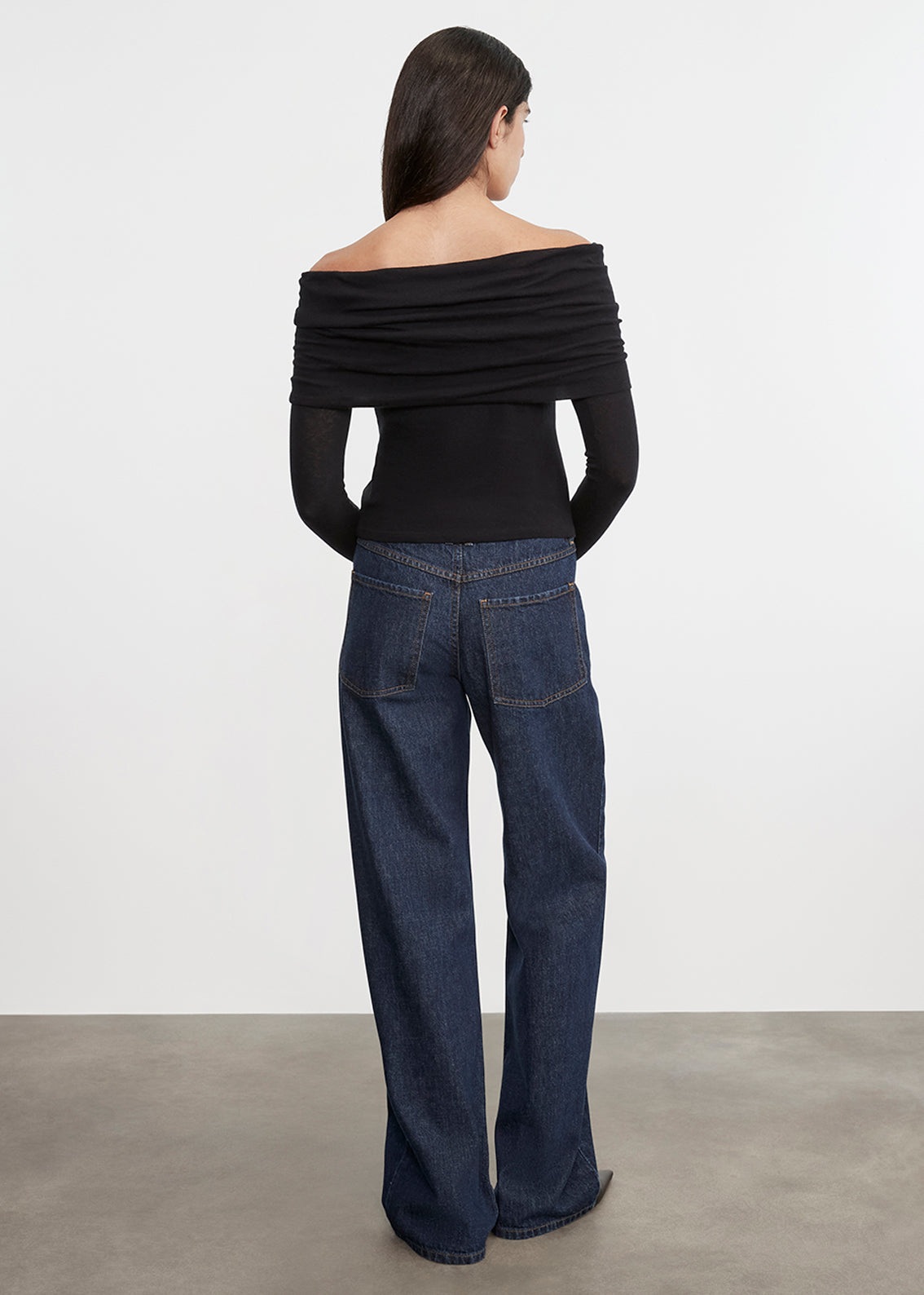 Cashmere L/S Off-Shoulder Top | Black