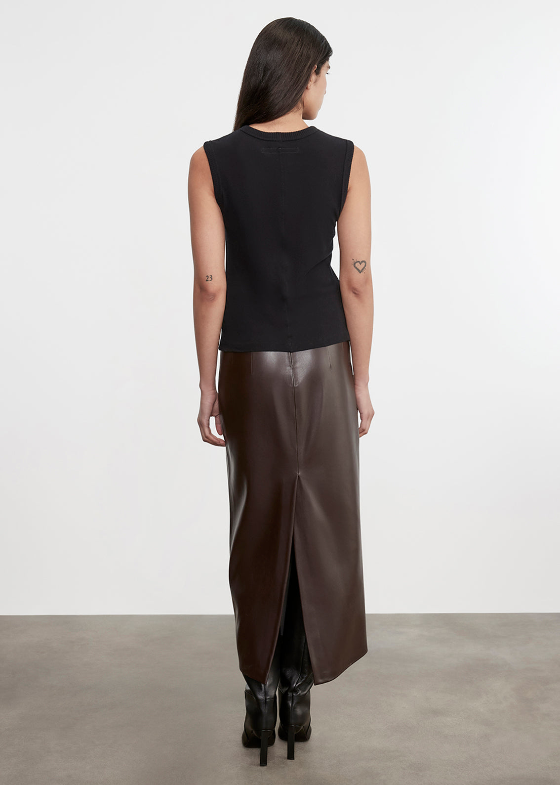 Leather Hi-Waist Curve Skirt | Dark Brown