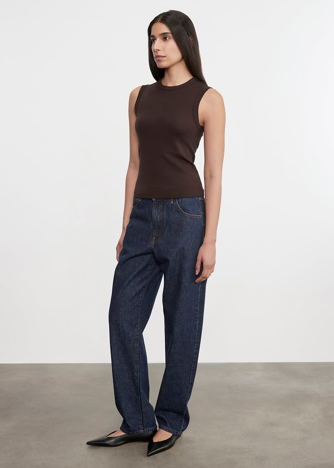 Cashmere New Classic Sleeveless Crew | Dark Brown