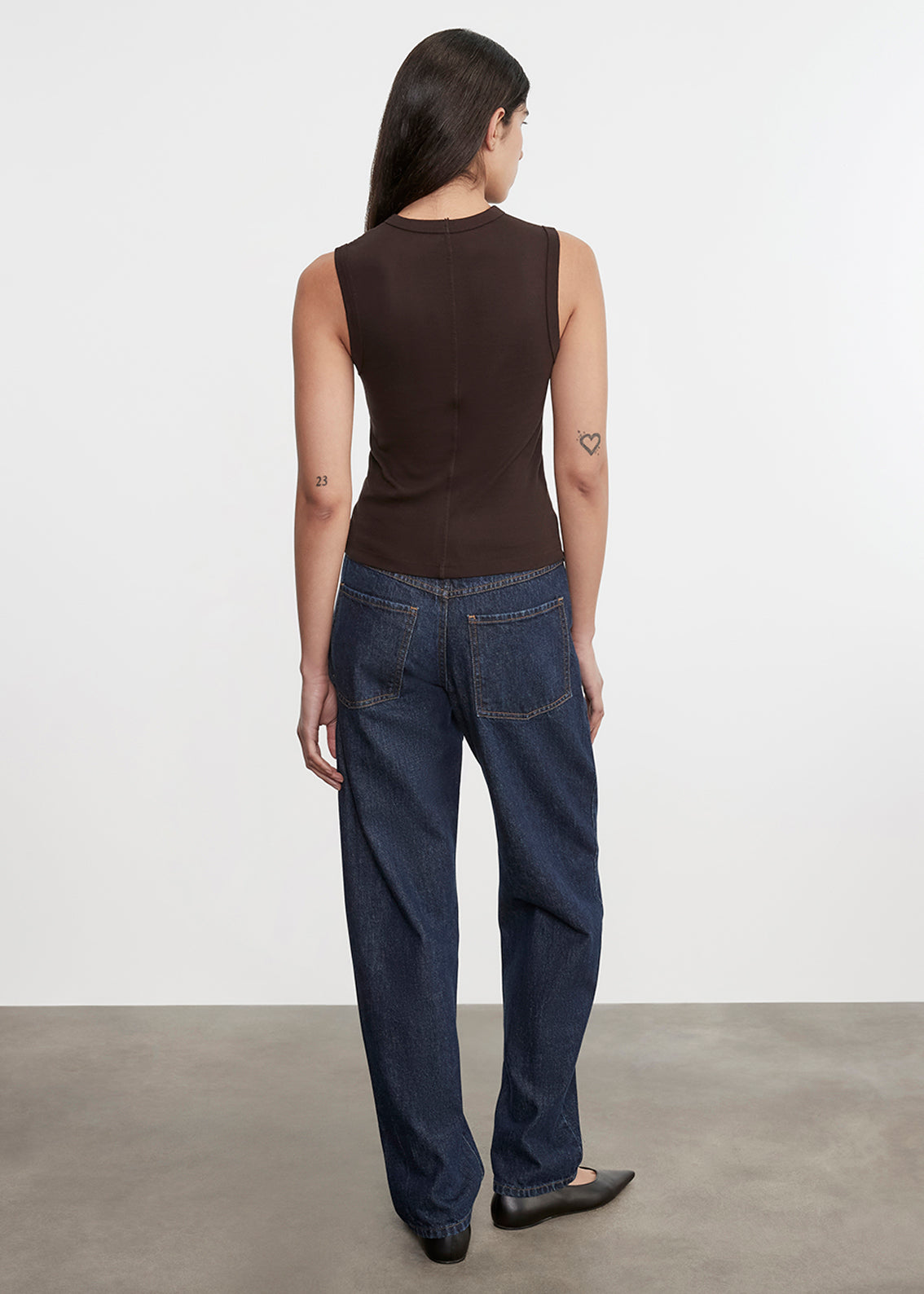 Cashmere New Classic Sleeveless Crew | Dark Brown