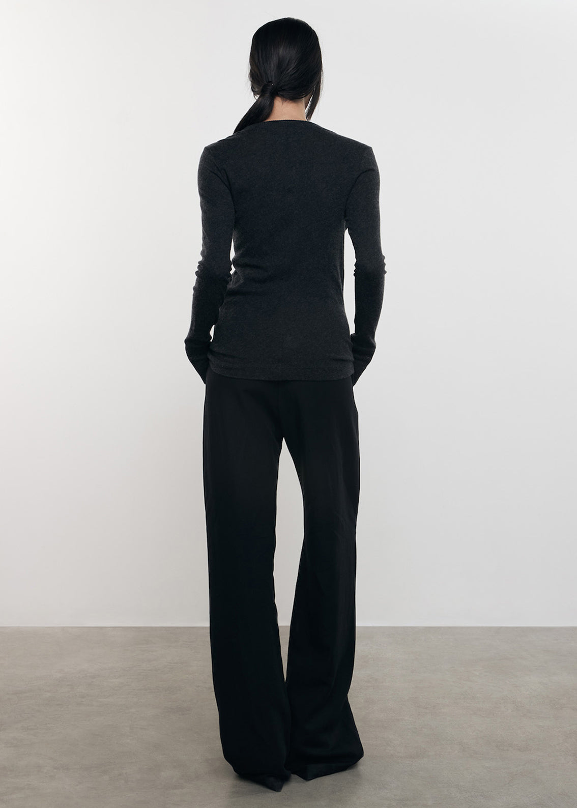 Cashmere Easy Cuffed Crew | Charcoal