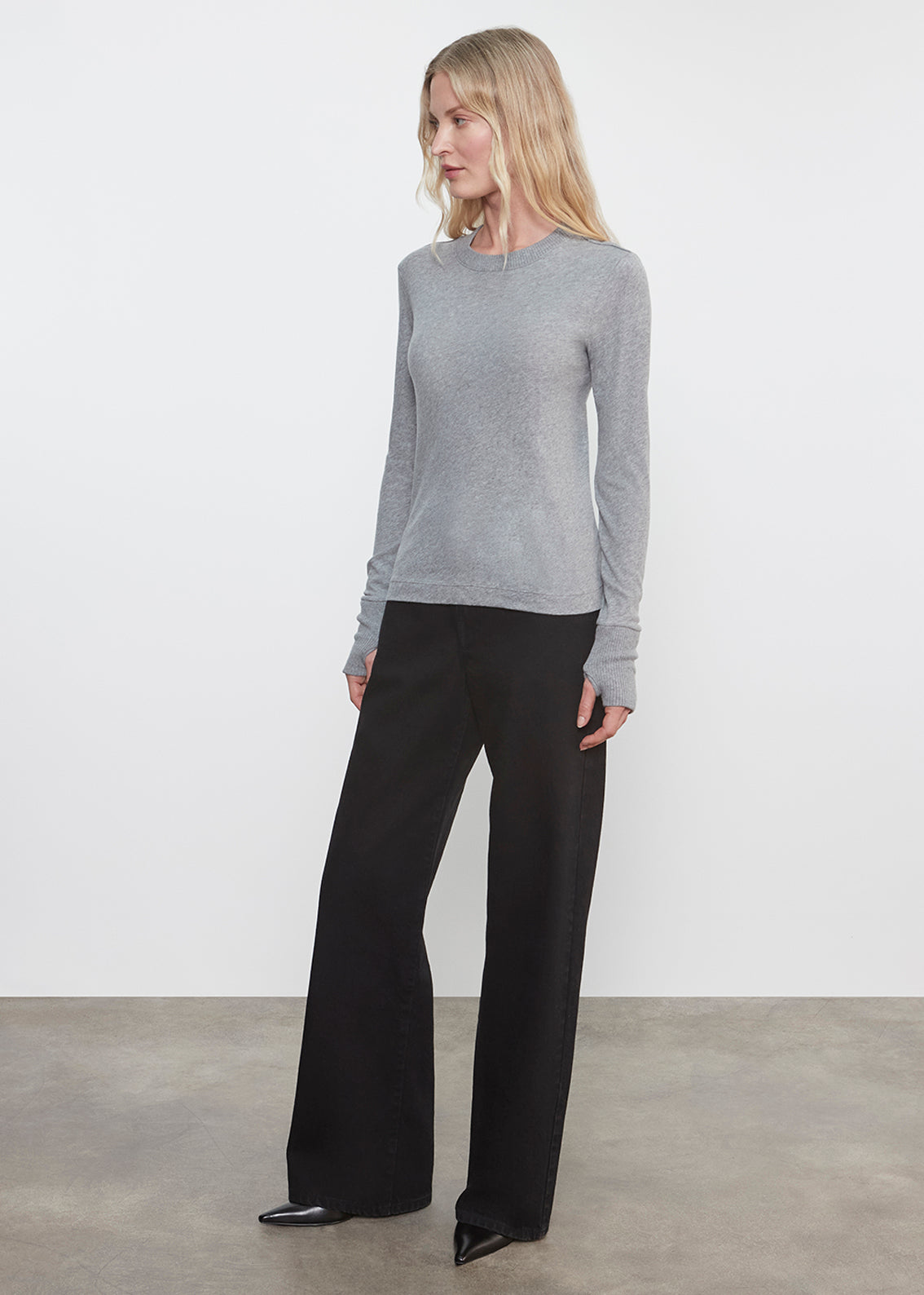 Cashmere Easy Cuffed Crew | Smoke