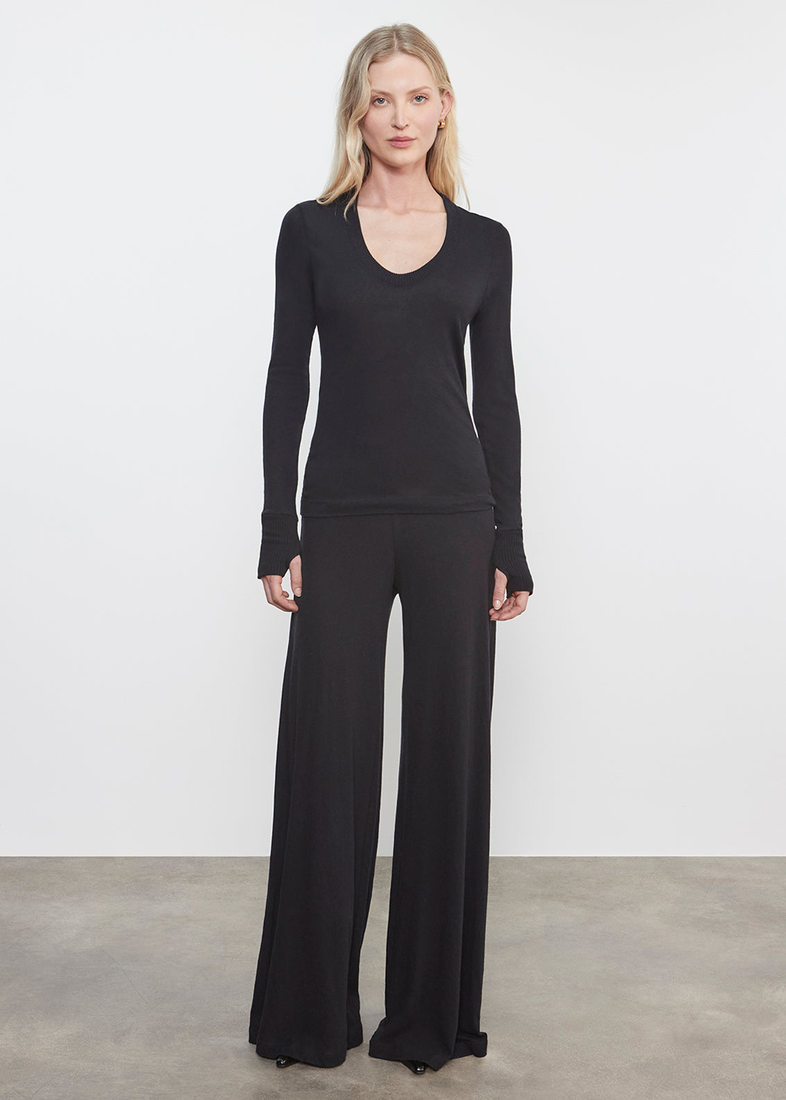 Cashmere Easy Cuffed U | Black