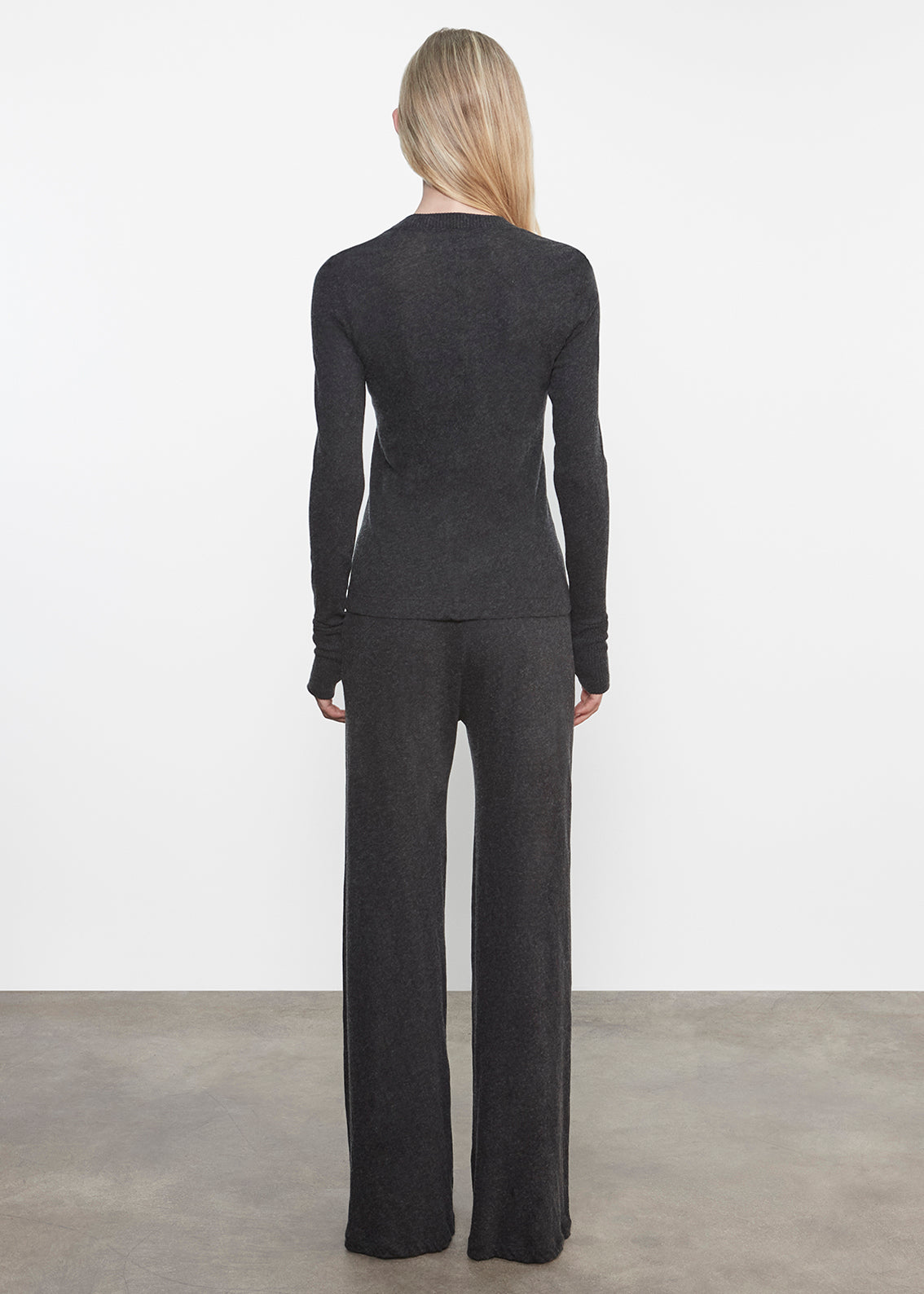 Cashmere Easy Cuffed U | Charcoal