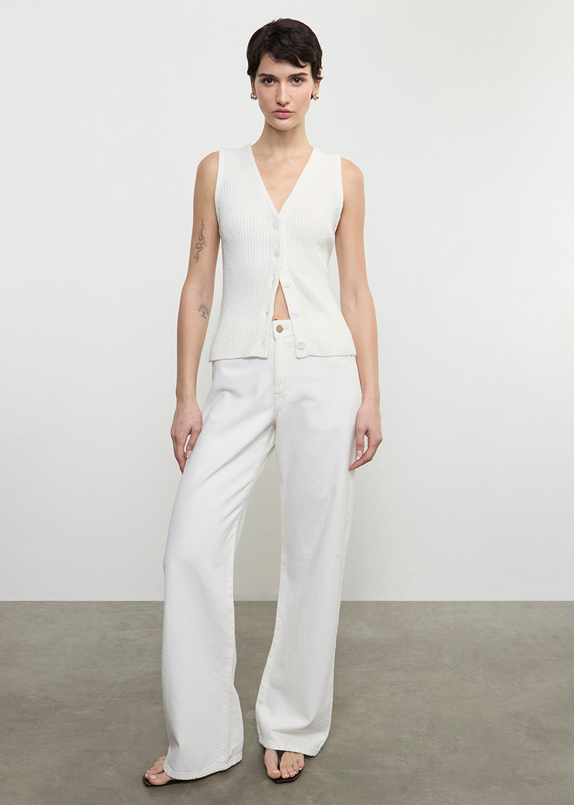 【2plan】Boucle season knit vest Boucle Knit Vest | Off White – Enza Costa