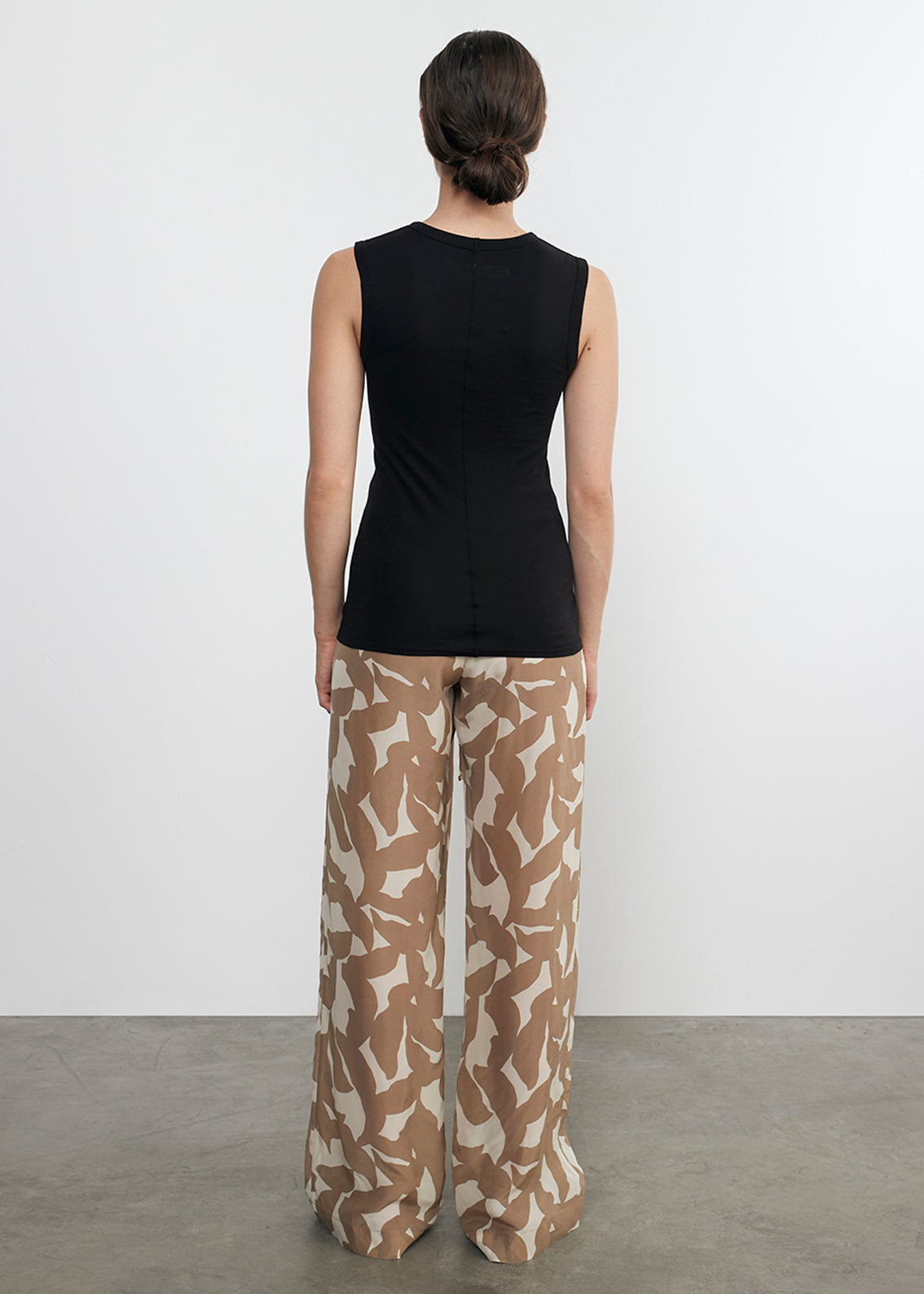 supima cotton sleeveless tank in black