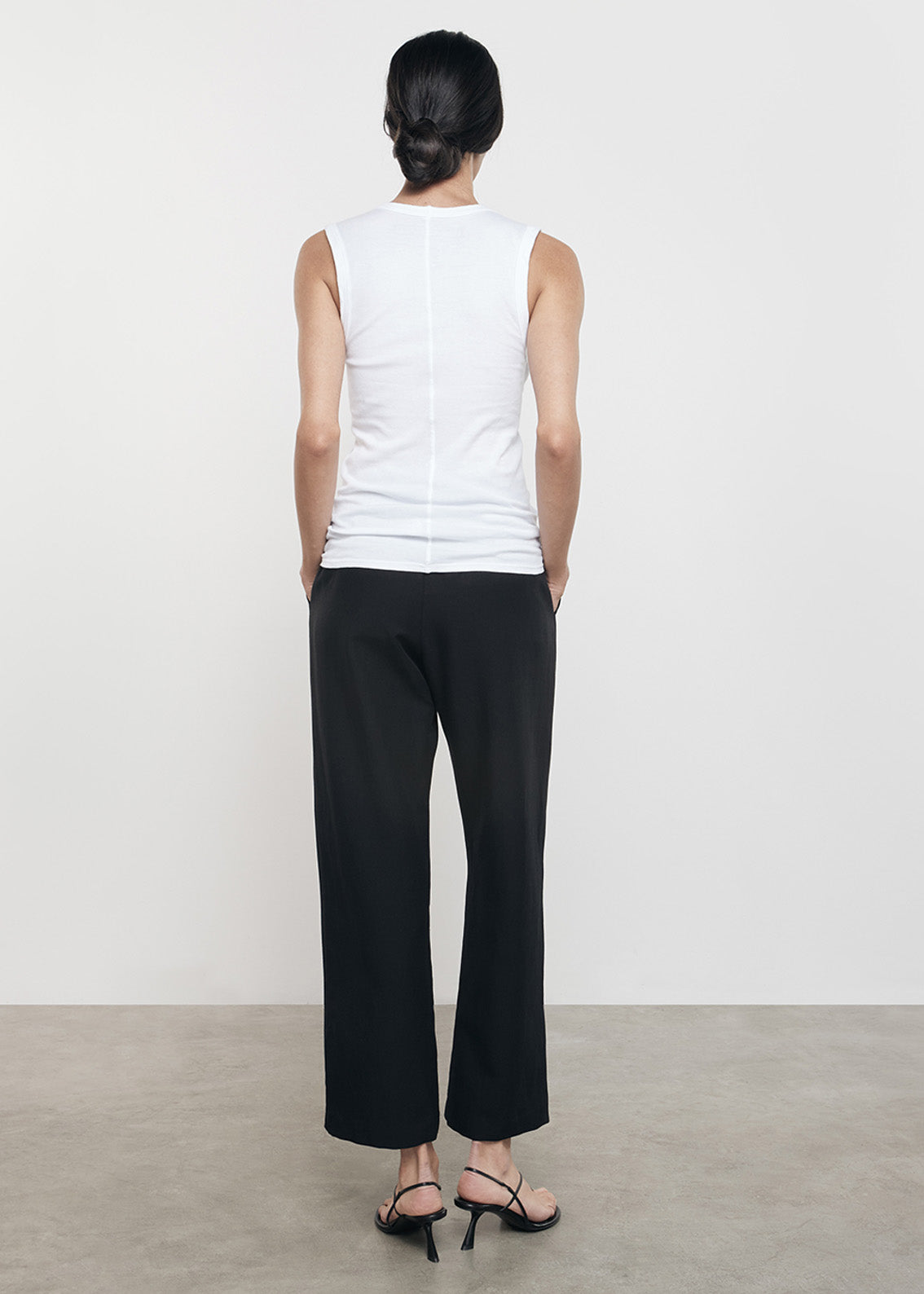 Essential Sleeveless U | White