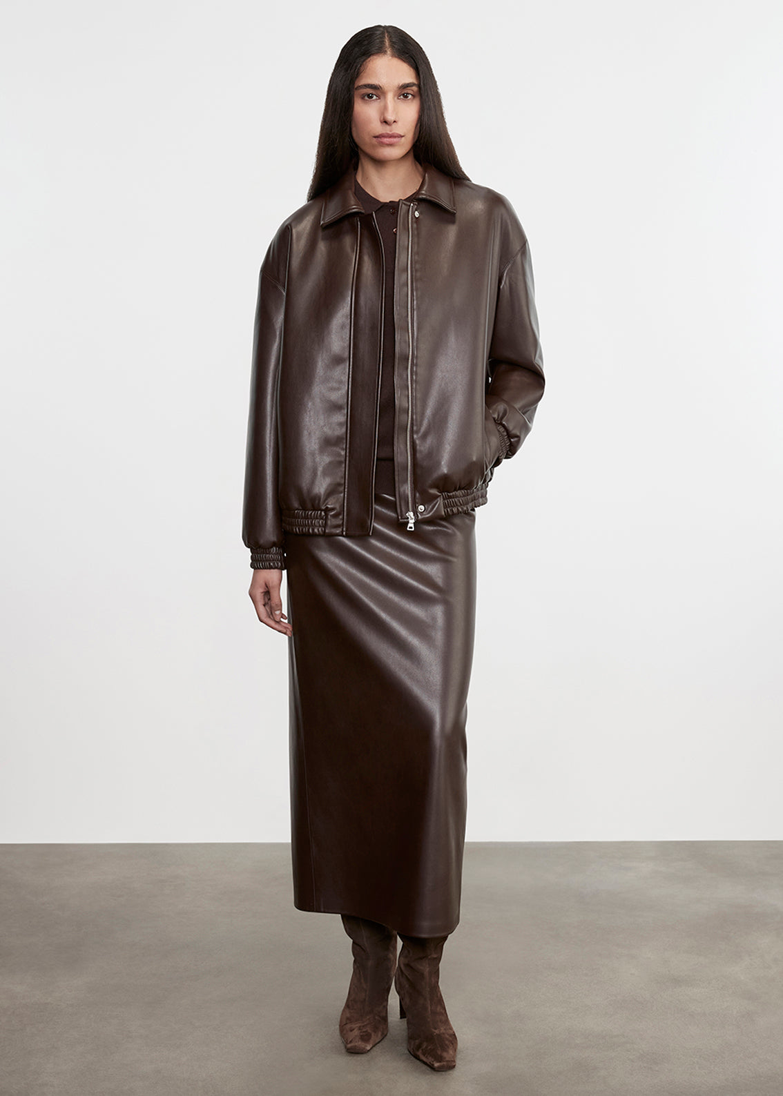 Leather Hi-Waist Curve Skirt | Dark Brown