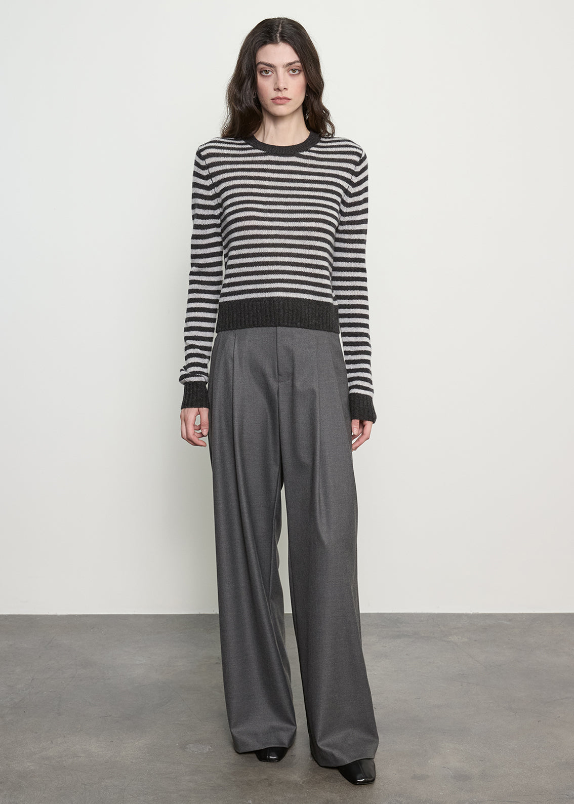 Low Rise Pleated Trouser | Dark Charcoal