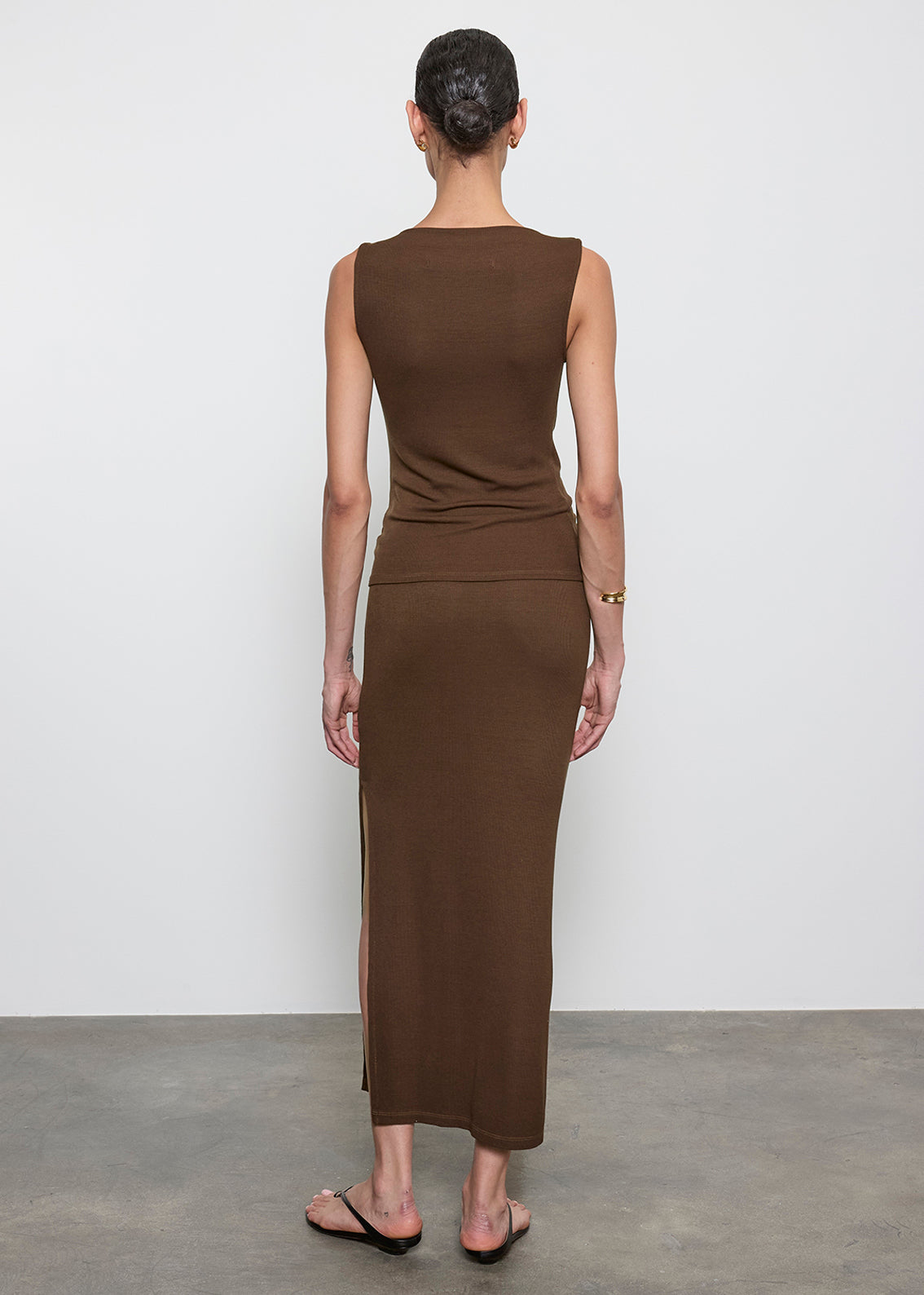 Silk Rib Sleeveless Boatneck | Chocolate