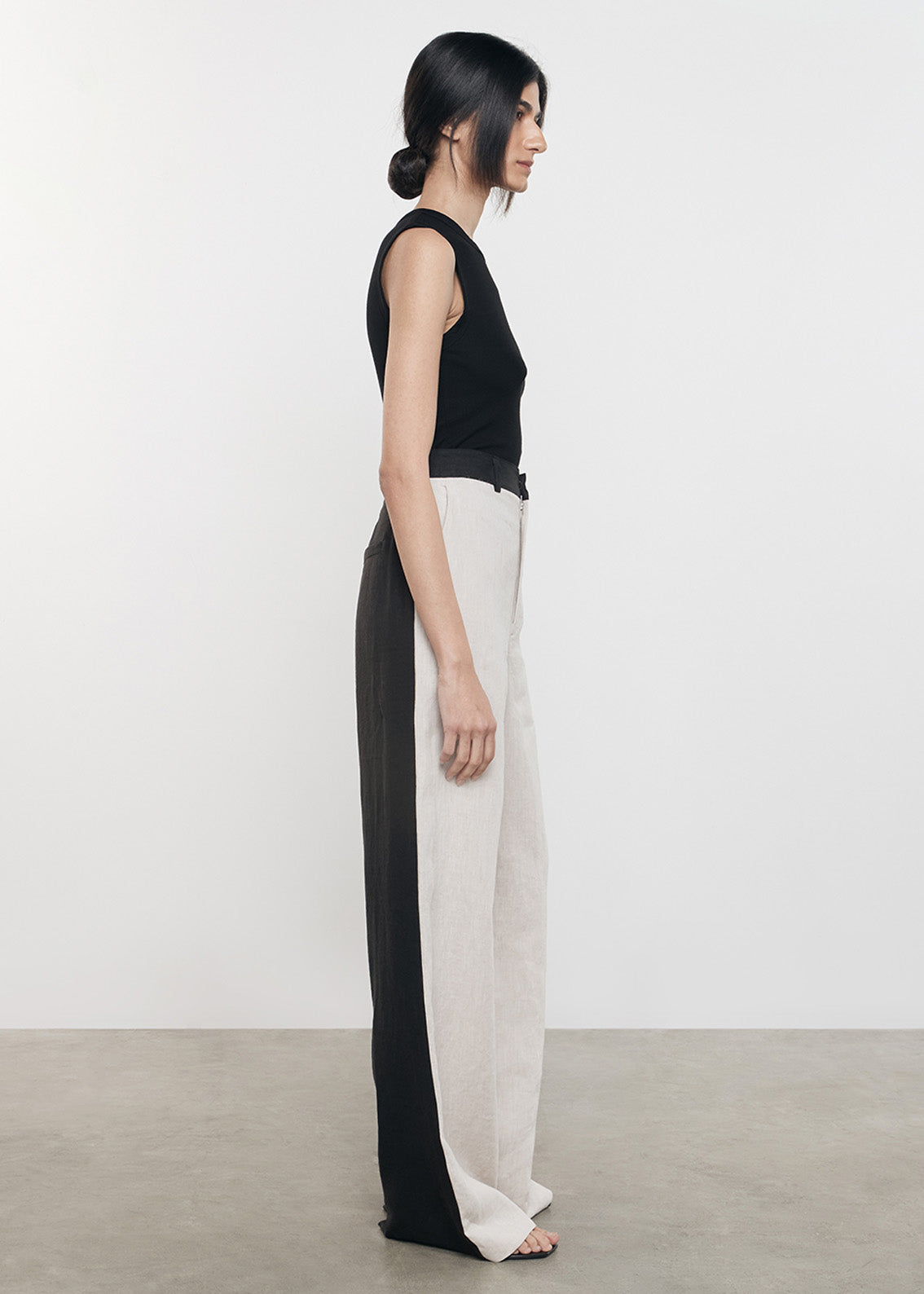 Silk Rib Sleeveless Tank | Black