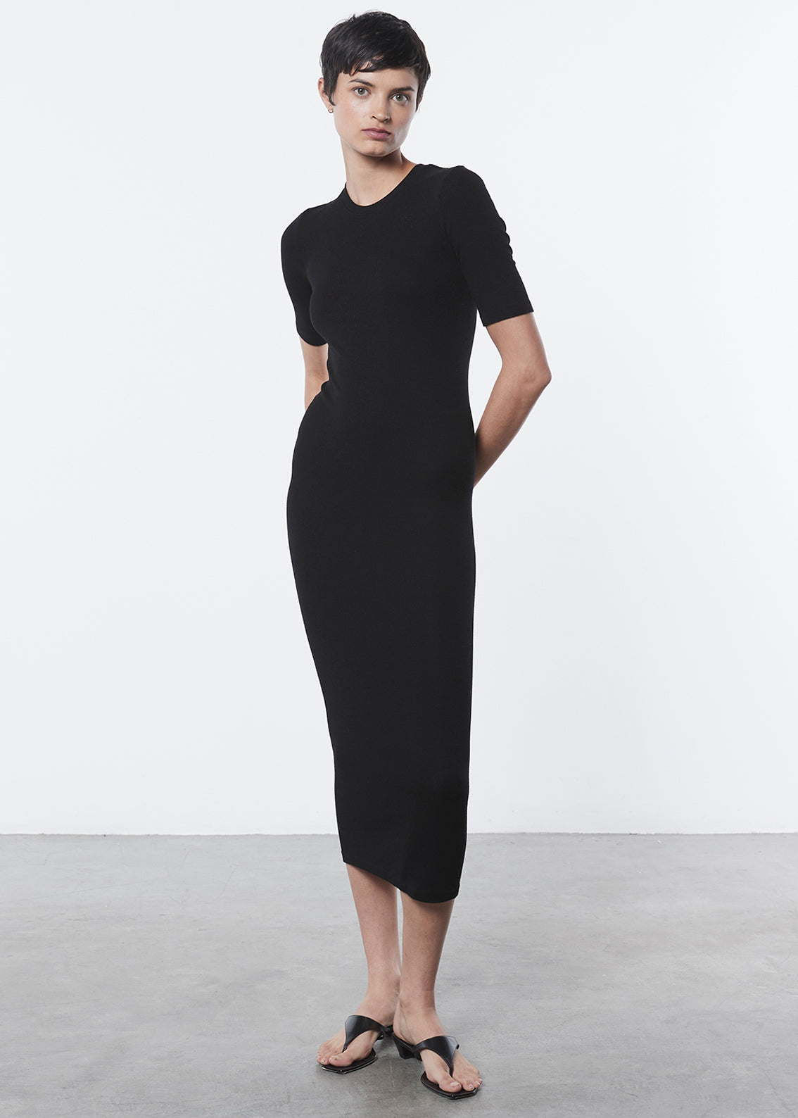 silk rib half sleeve midi dress - black