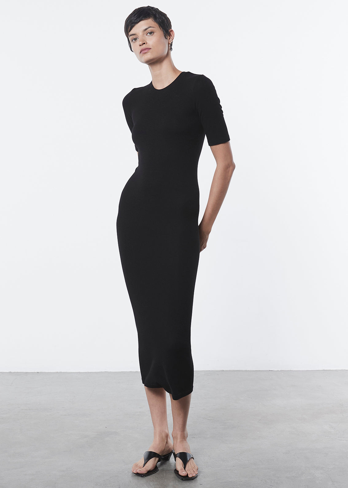 silk rib half sleeve midi dress - black