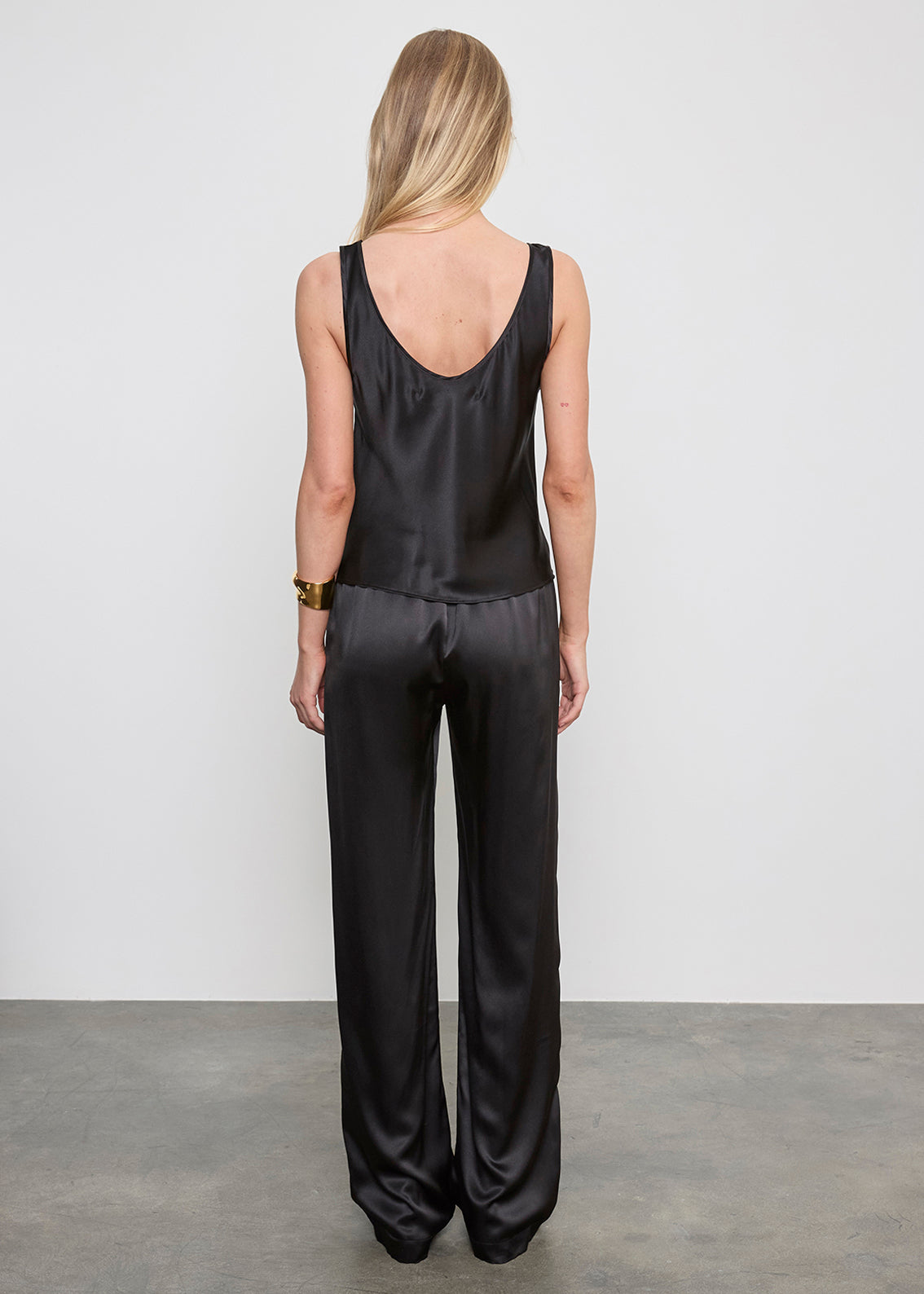 Silk Satin U Tank | Black