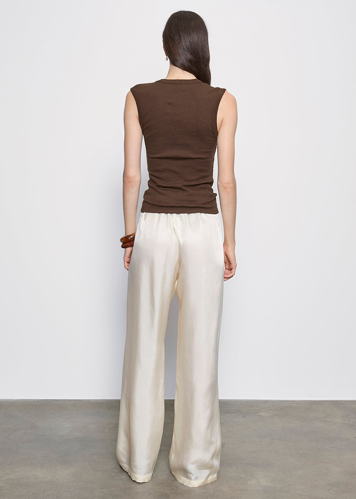 Textured Knit Sleeveless V | Chocolate
