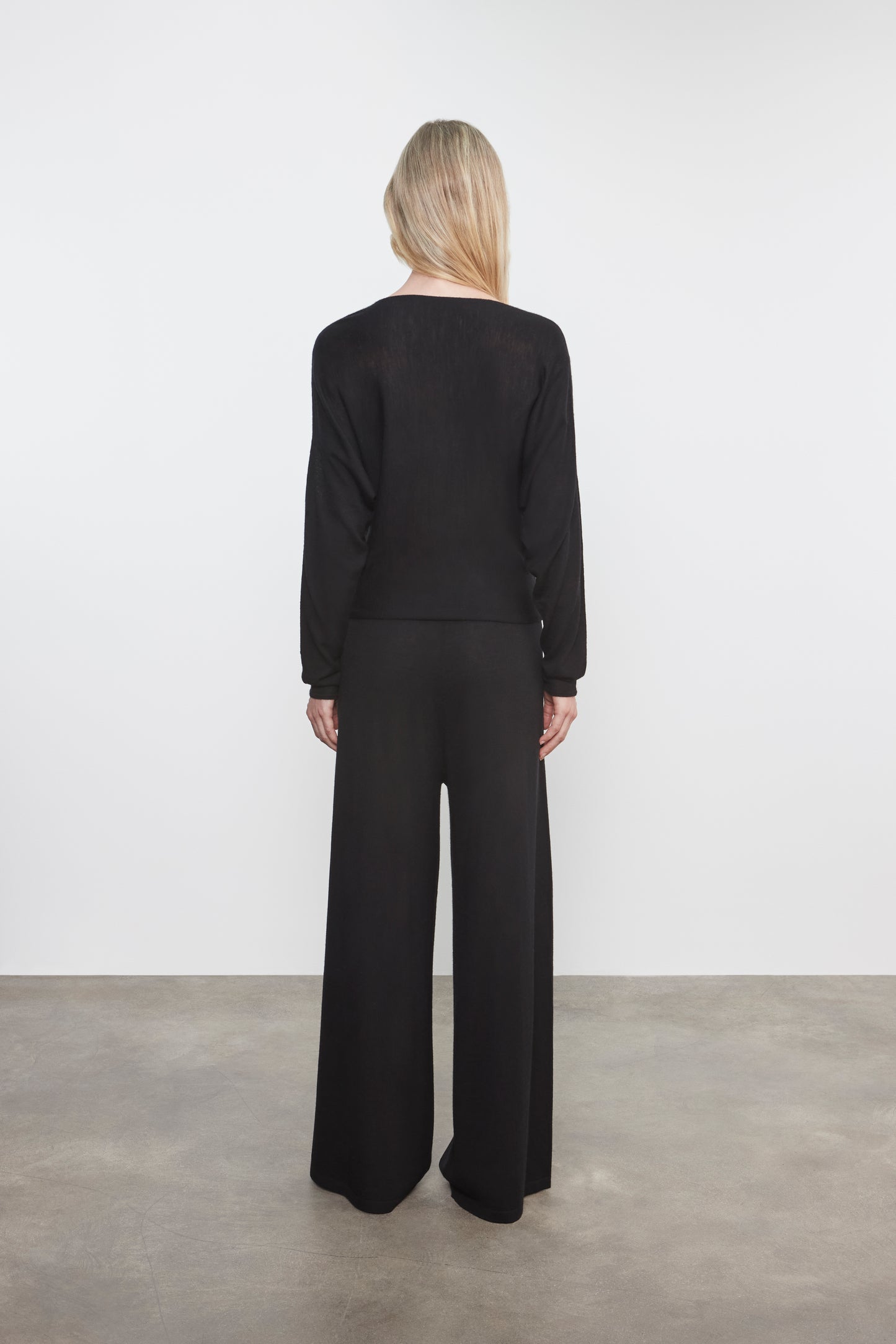 Tissue Cashmere Dolman Sweater | Black