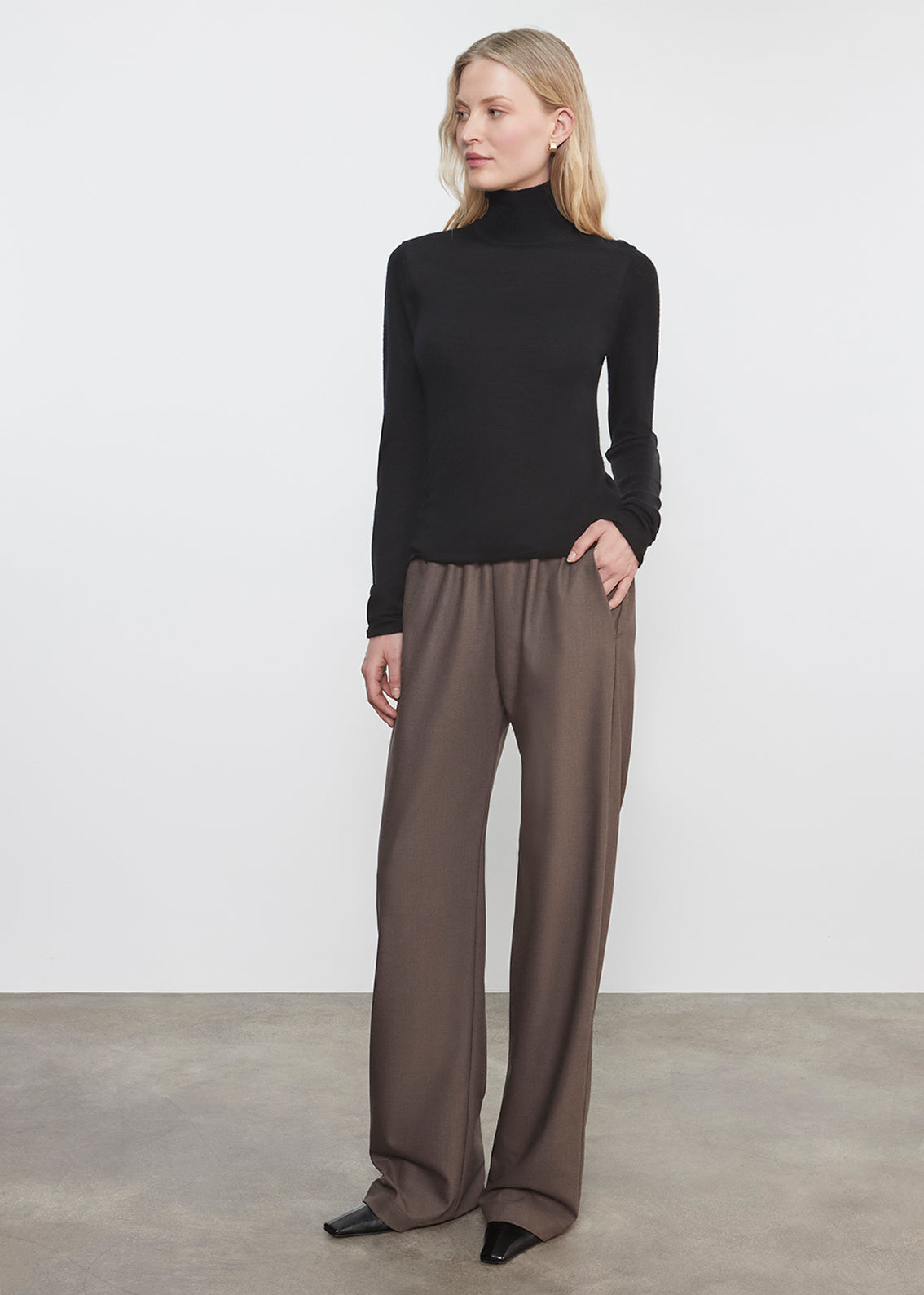 Tissue Cashmere Turtleneck | Black