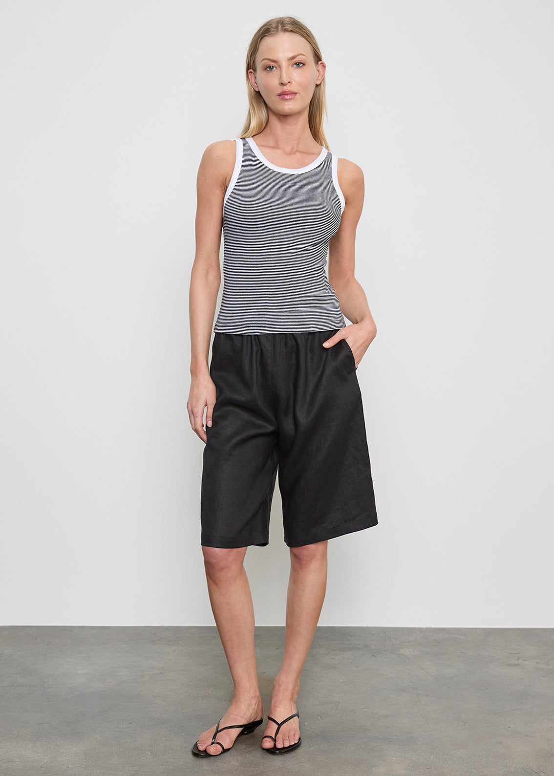 Linen Bermuda Short | Black