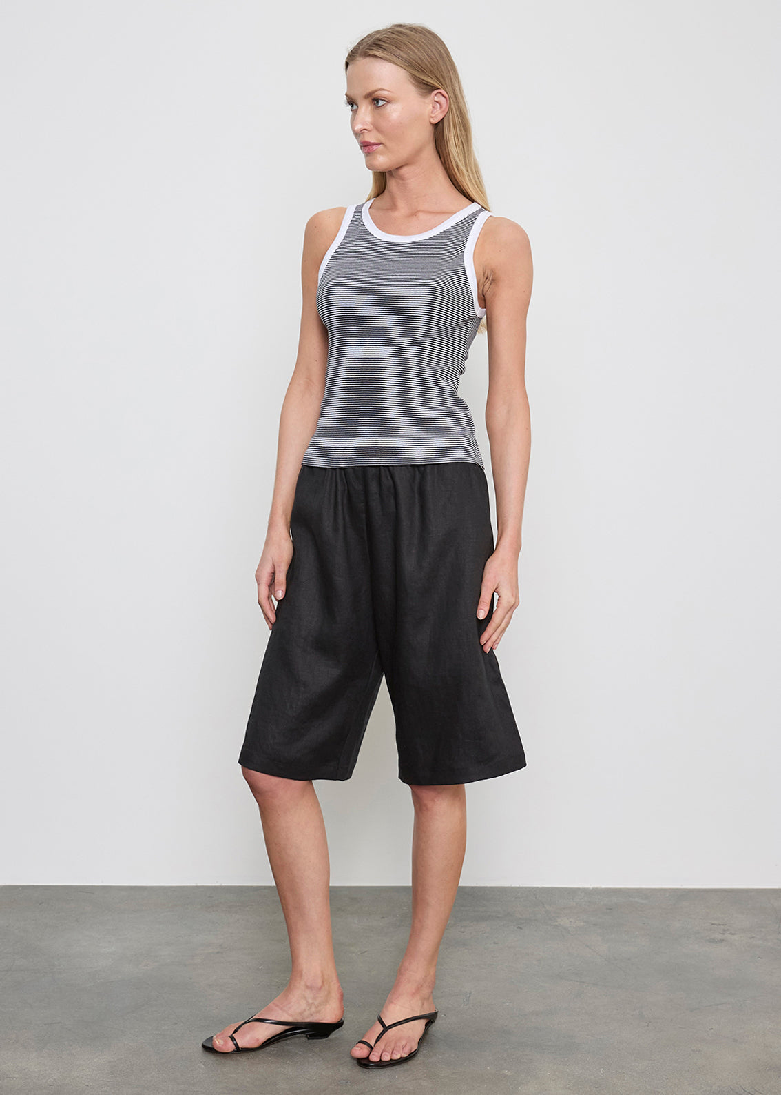 Linen Bermuda Short | Black