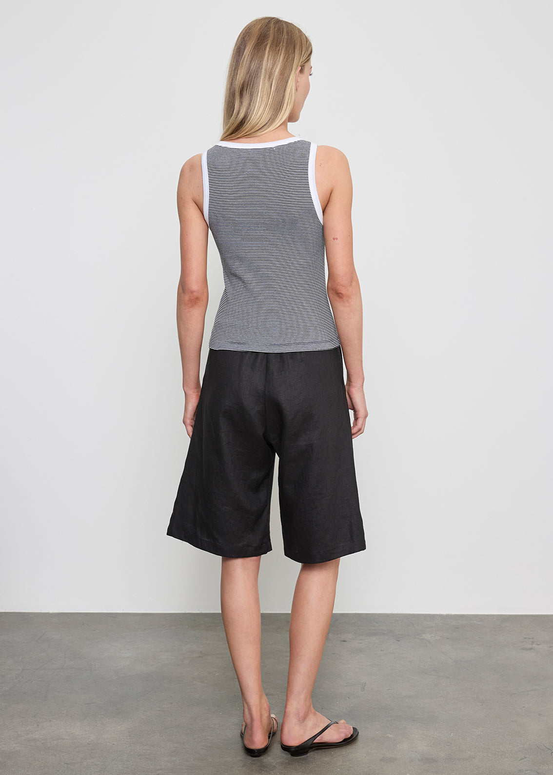 Linen Bermuda Short | Black