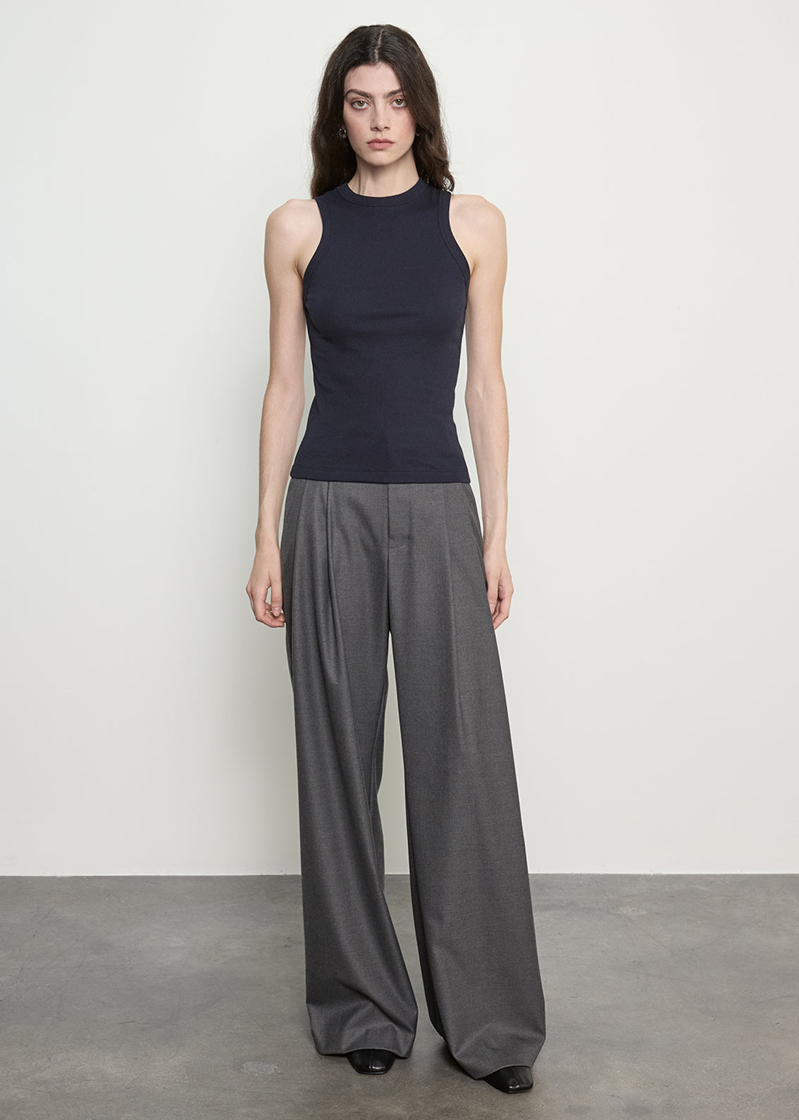 Low Rise Pleated Trouser | Dark Charcoal
