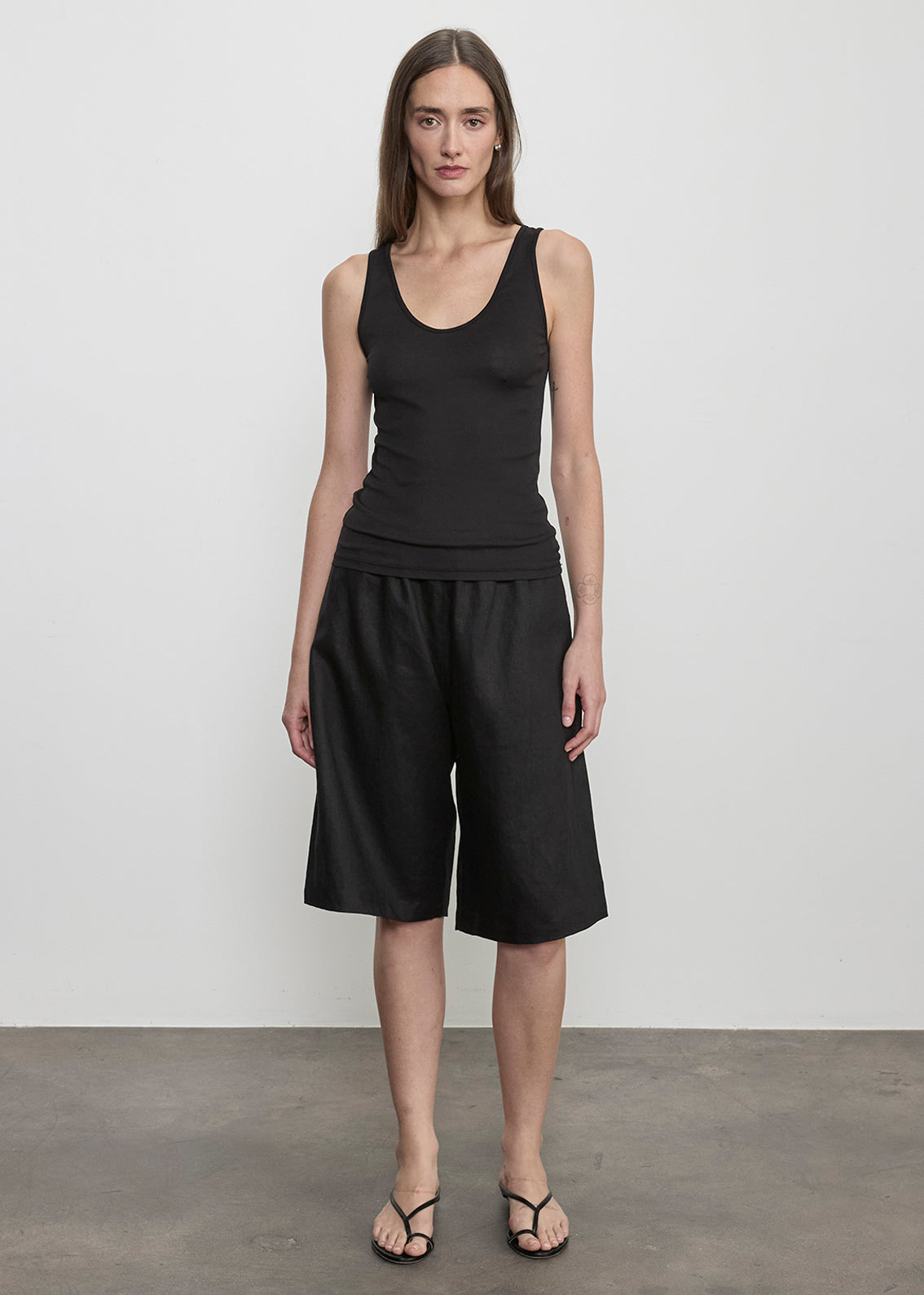 Linen Bermuda Short | Black