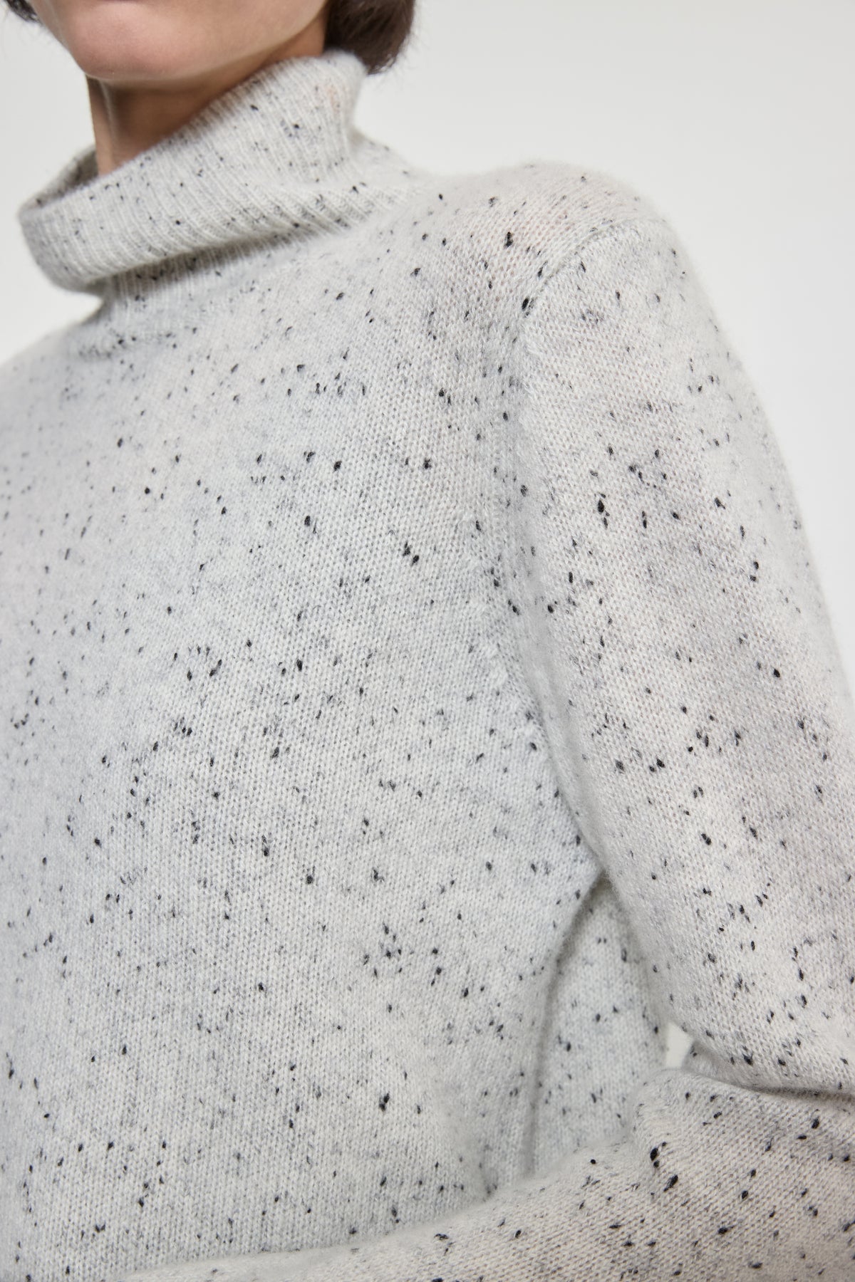 Donegal Cashmere Highneck | Grey Speckle