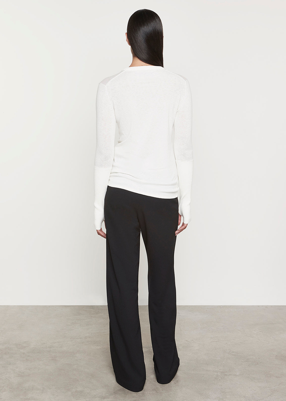 Fine Cashmere Knitted V-Neck Sweater | Ivory