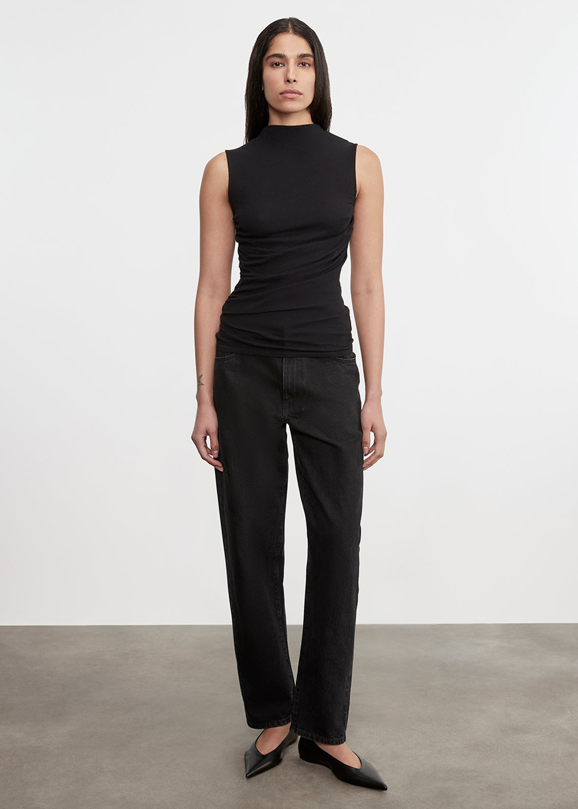 Cashmere Sleeveless Twist Top | Black