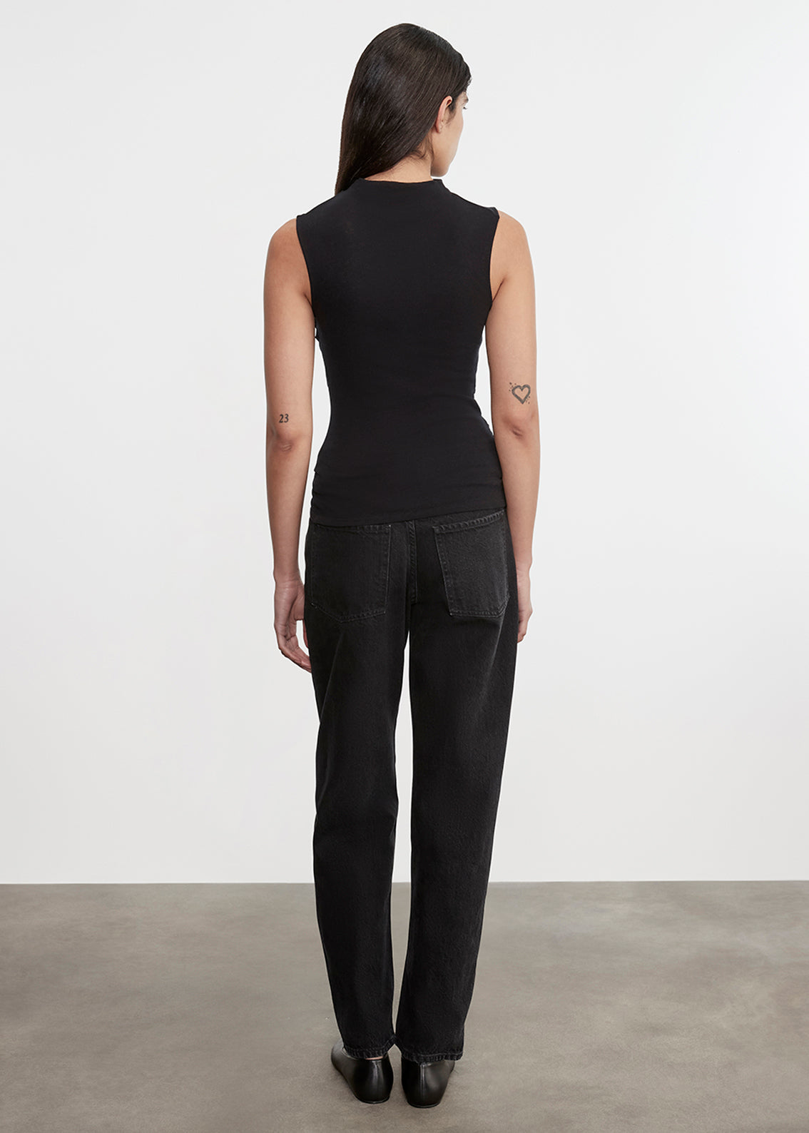 Cashmere Sleeveless Twist Top | Black