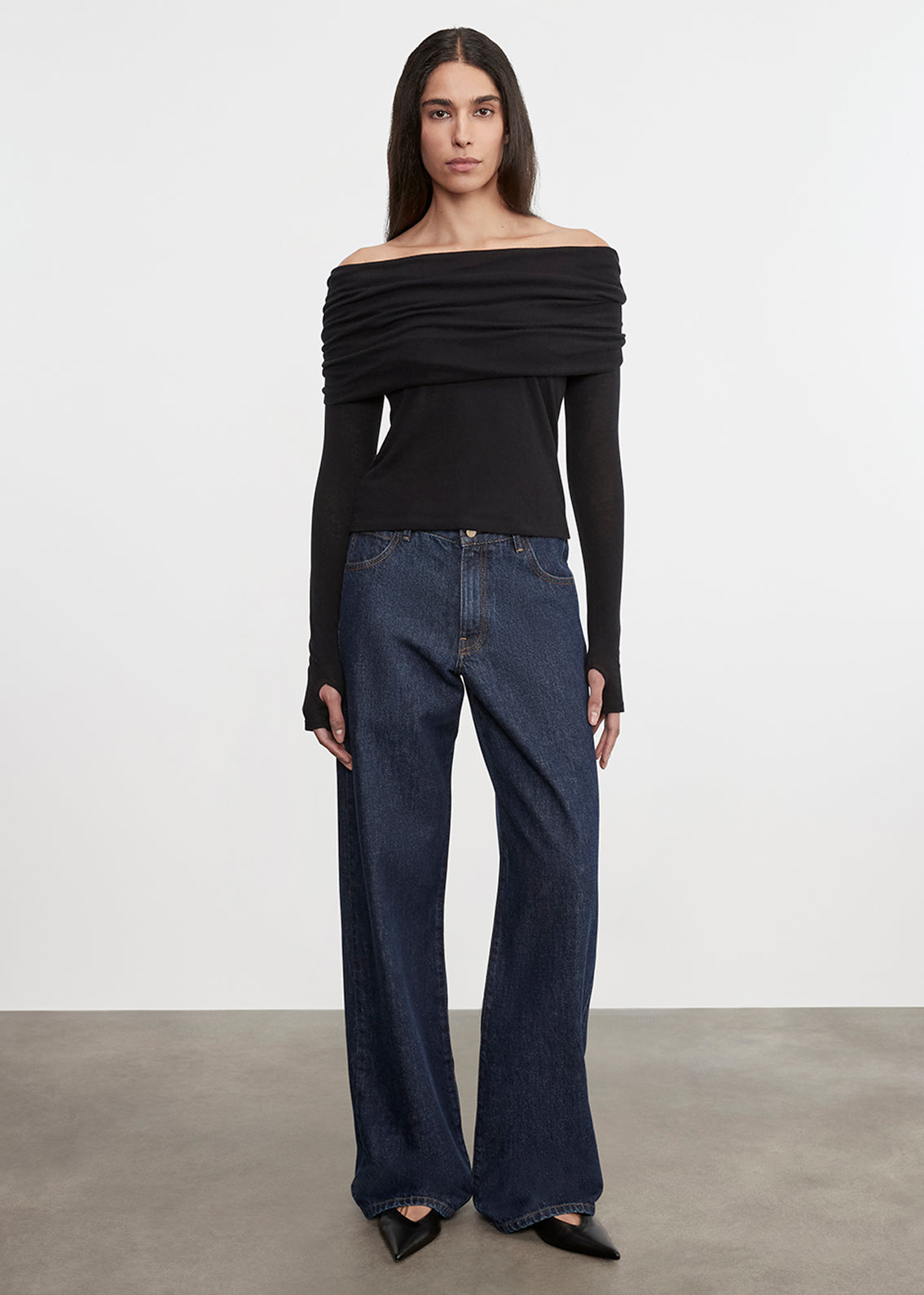 Cashmere L/S Off-Shoulder Top | Black