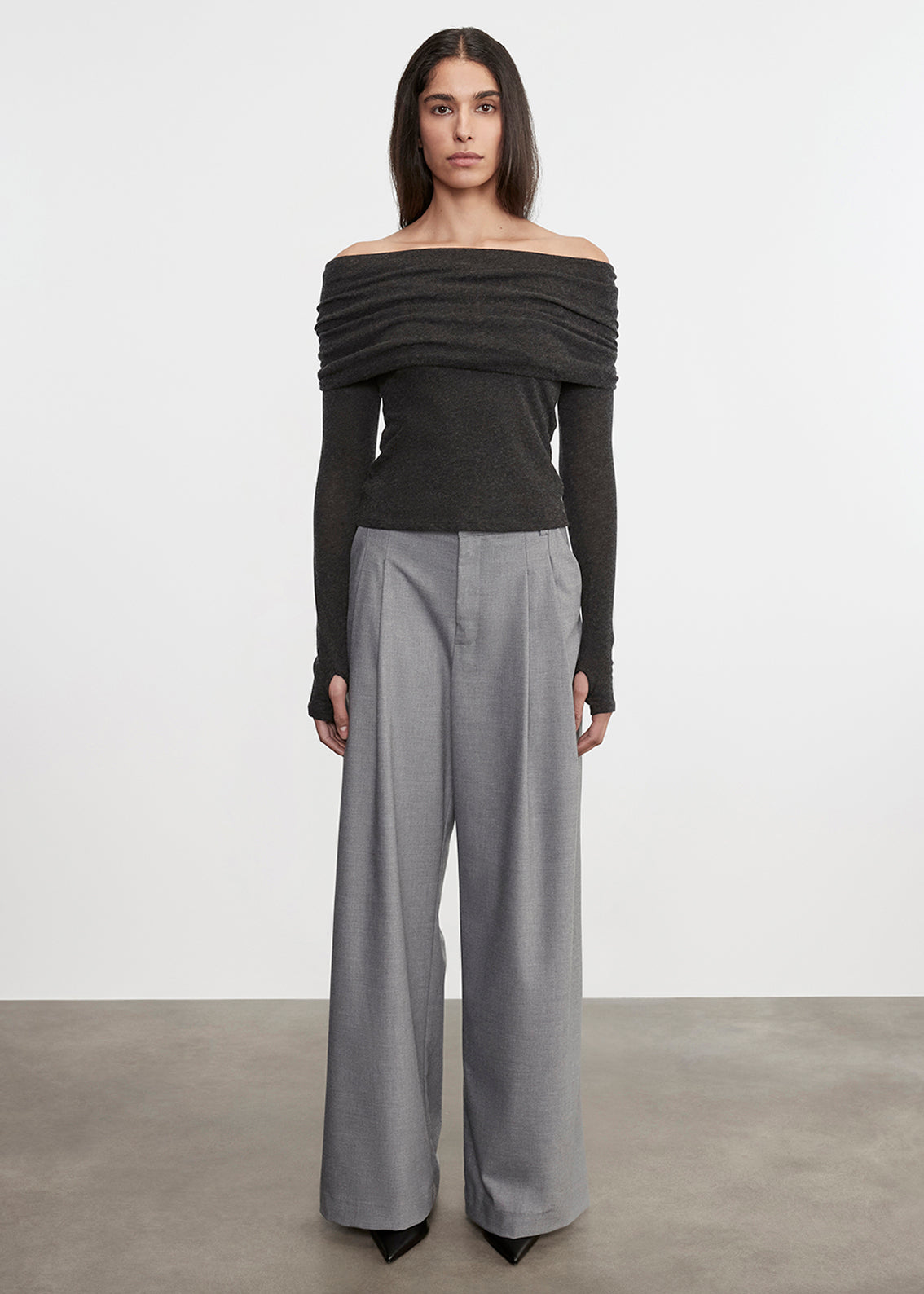 Cashmere L/S Off-Shoulder Top | Charcoal