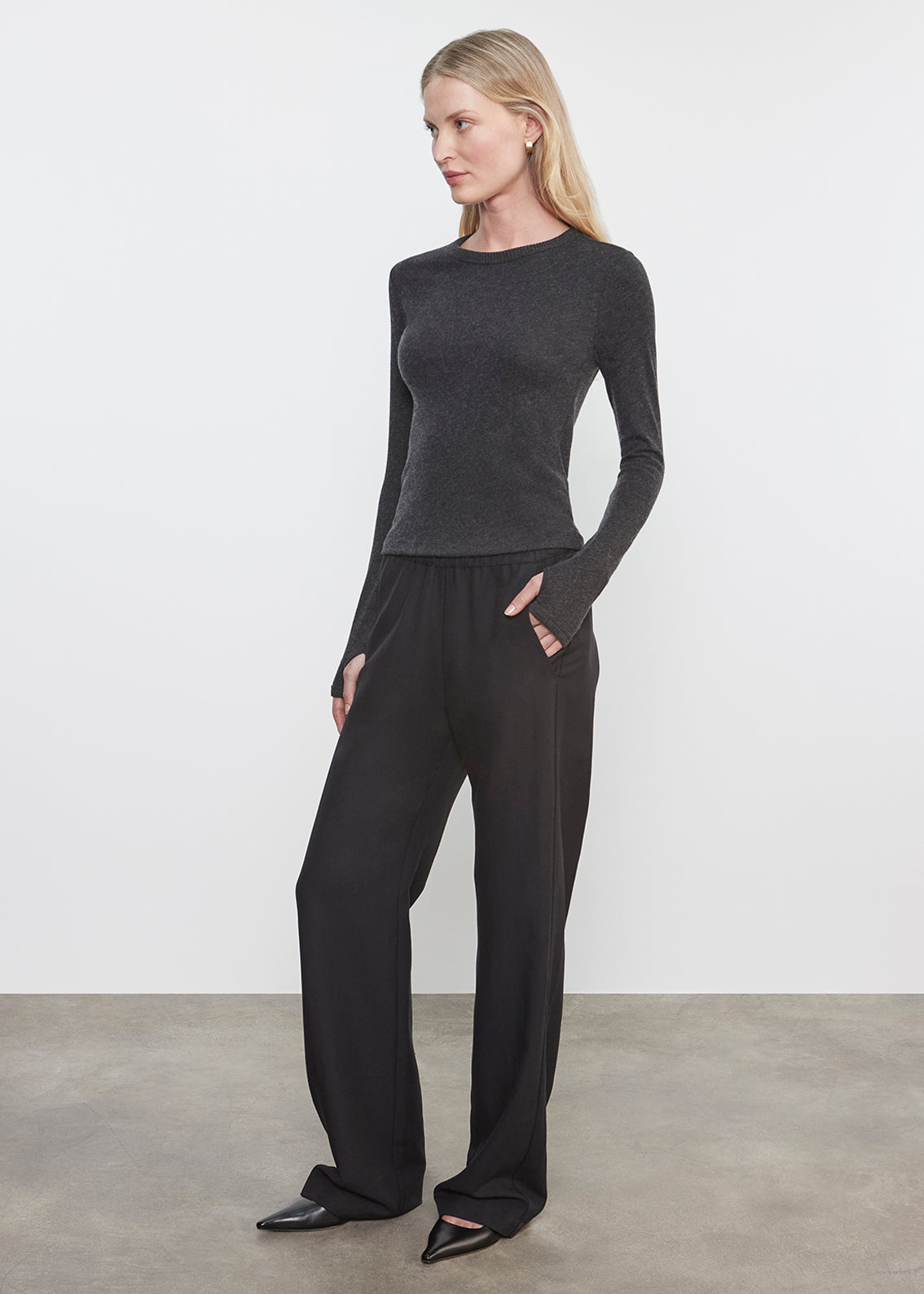 Cashmere New Classic L/S Crew | Charcoal