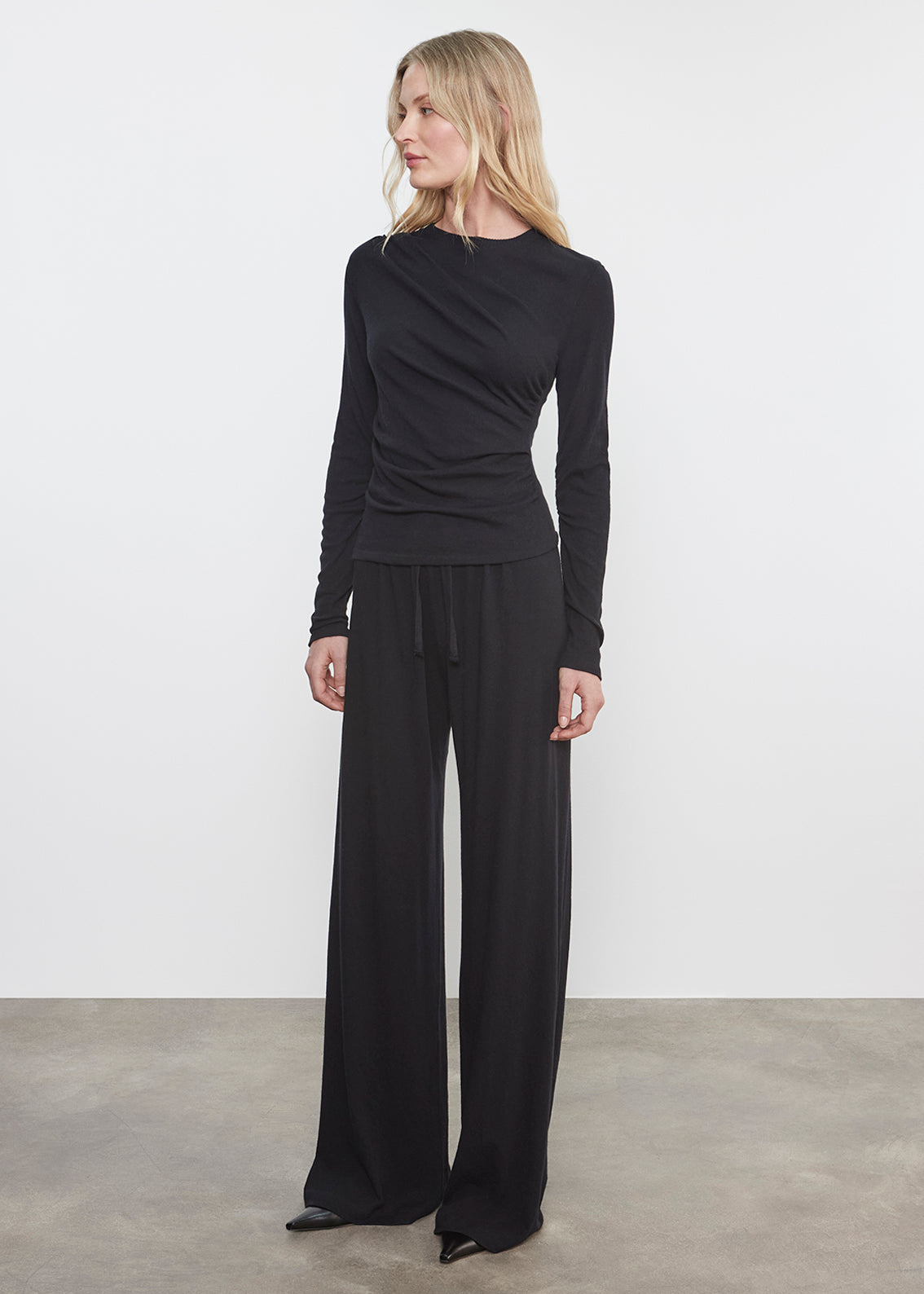 Cashmere Draped L/S Crew | Black