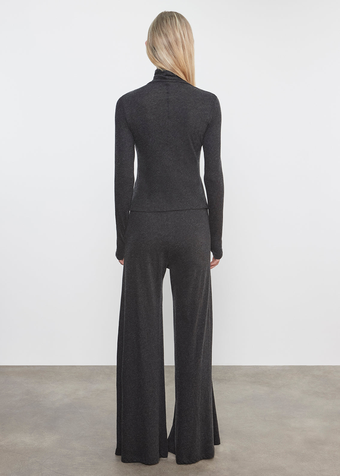 Cashmere New Classic Turtleneck | Charcoal