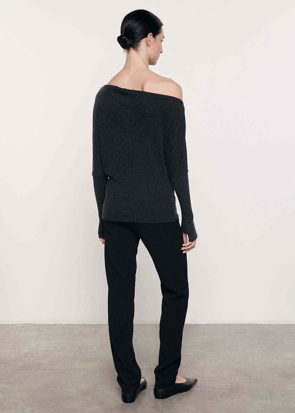 Cashmere Cuffed Off Shoulder L/S | Charcoal