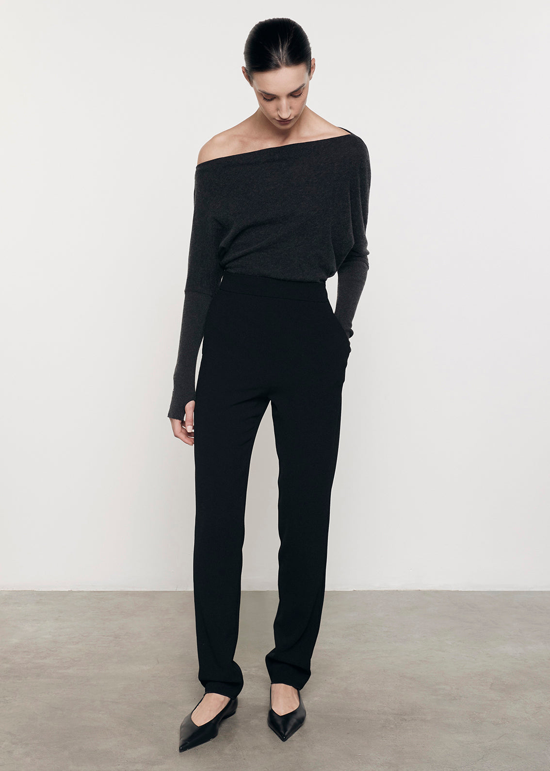 Cashmere Cuffed Off Shoulder L/S | Charcoal