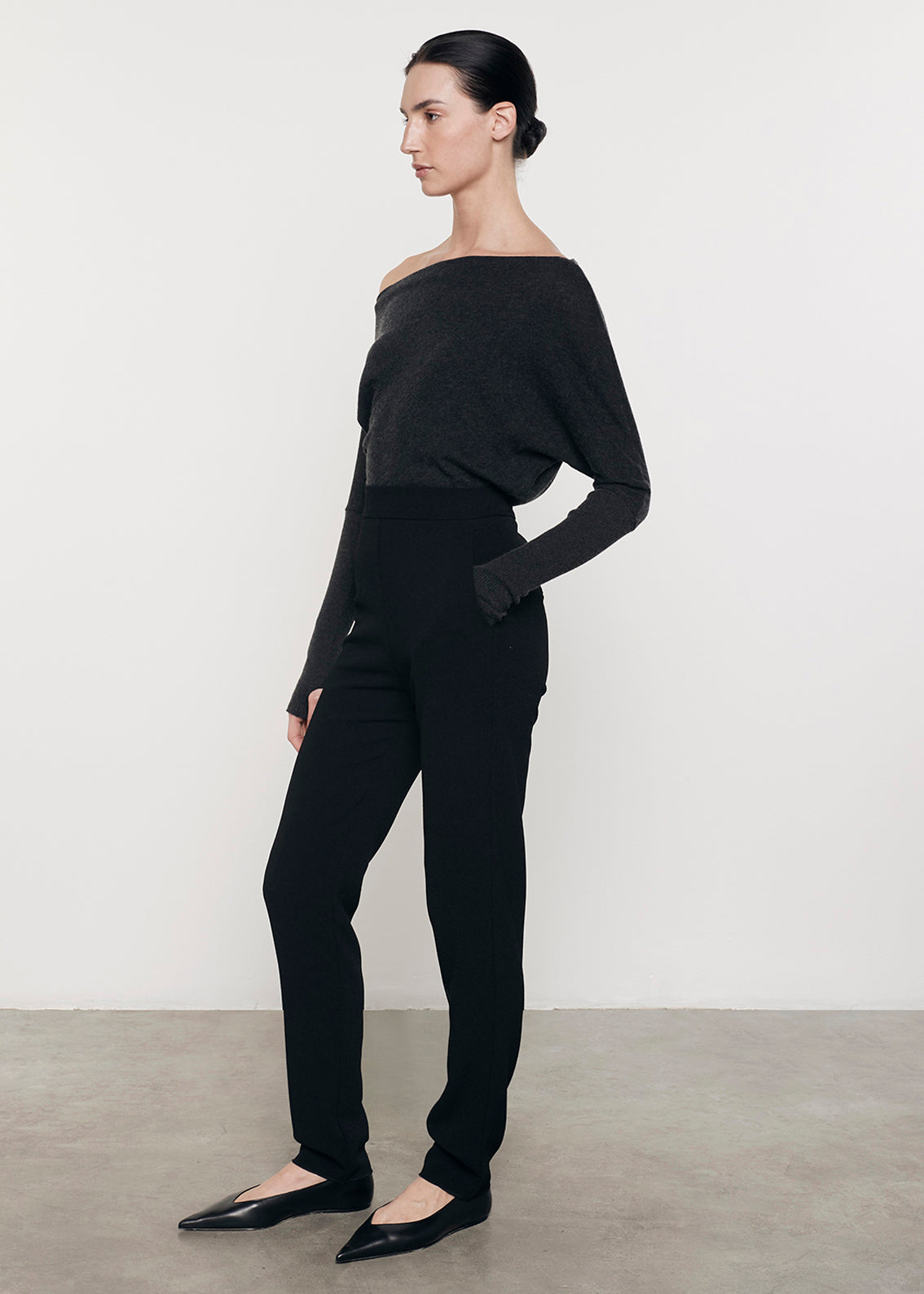 Cashmere Cuffed Off Shoulder L/S | Charcoal