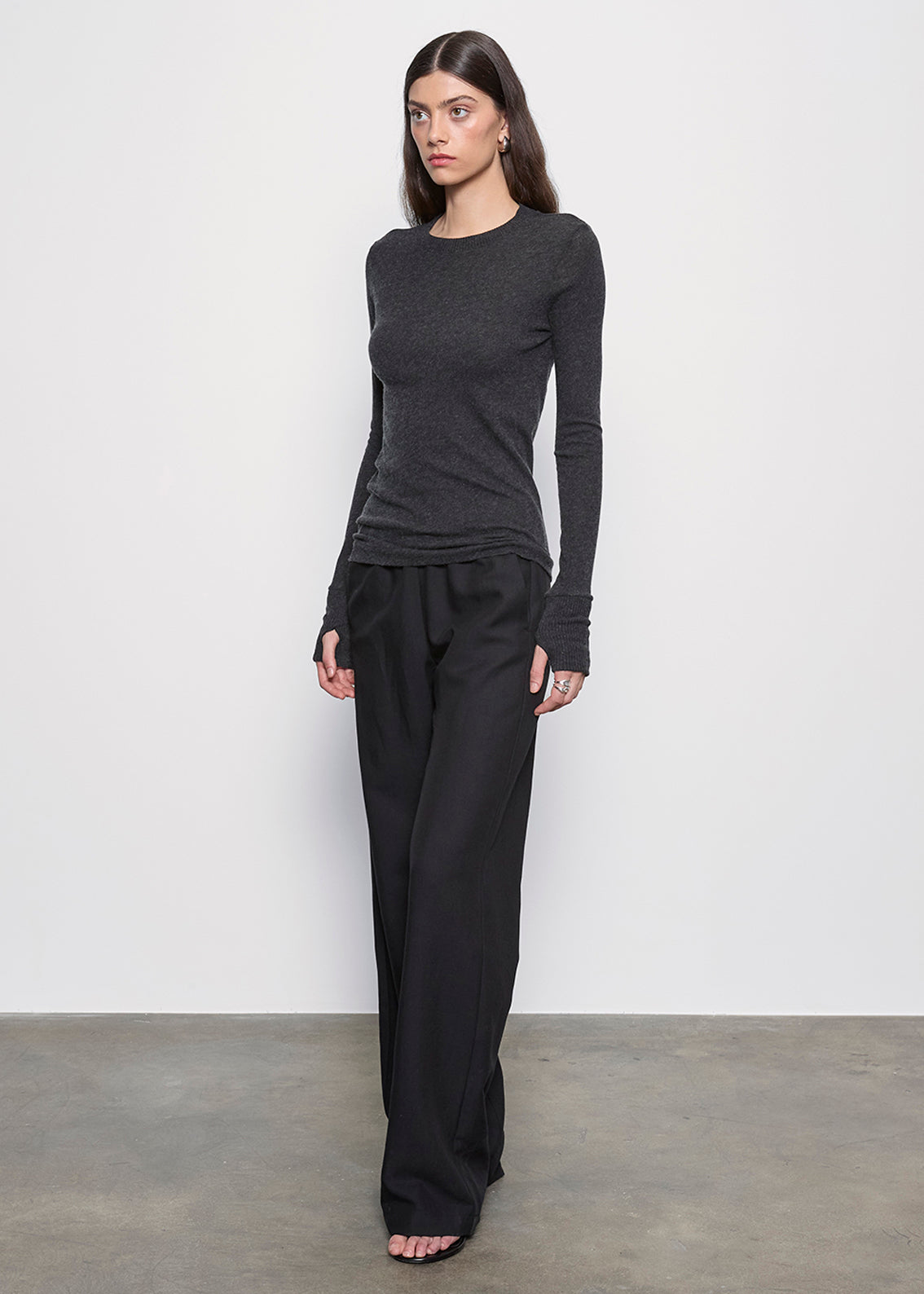 Cashmere Easy Cuffed Crew | Charcoal