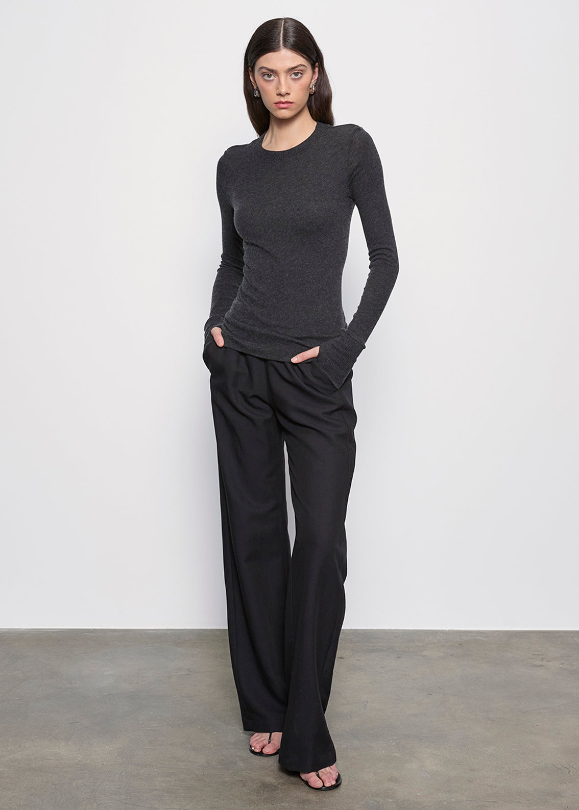 Cashmere Easy Cuffed Crew | Charcoal