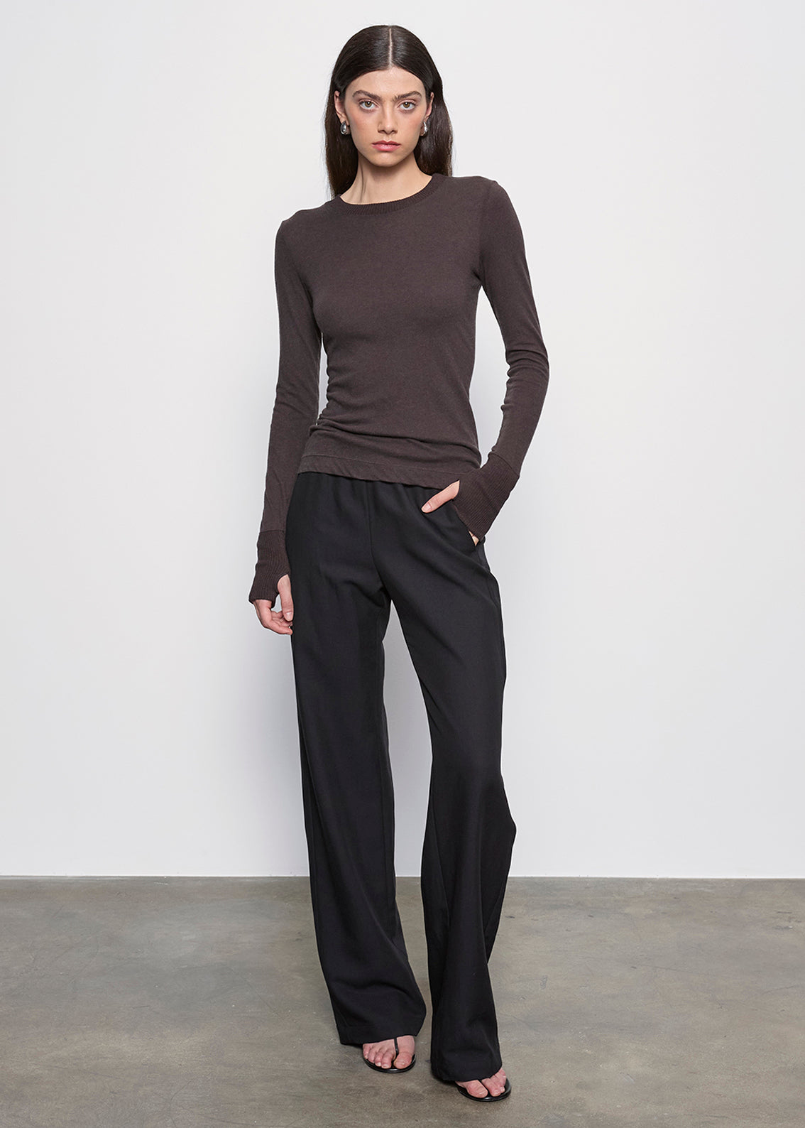 Cashmere Easy Cuffed Crew | Dark Brown