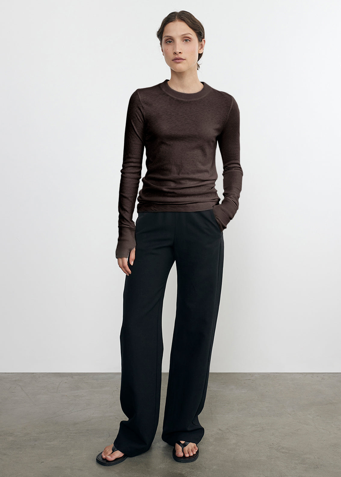 Cashmere Easy Cuffed Crew | Dark Brown