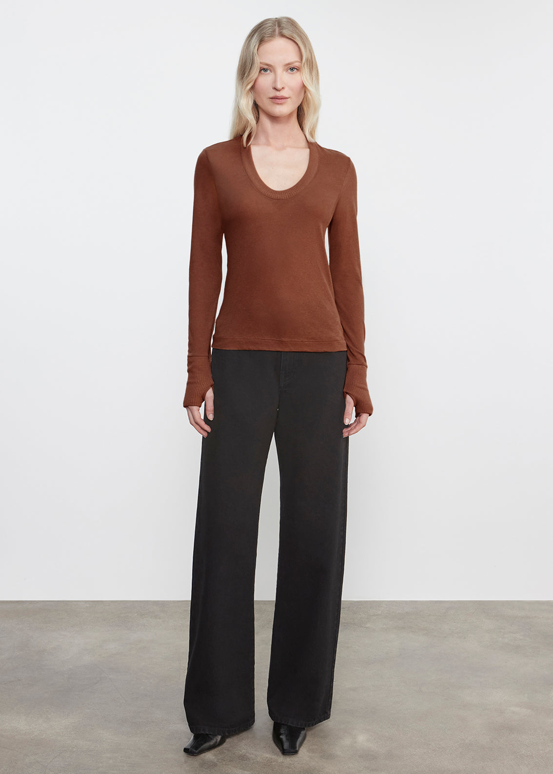 Cashmere Easy Cuffed U | Nutmeg