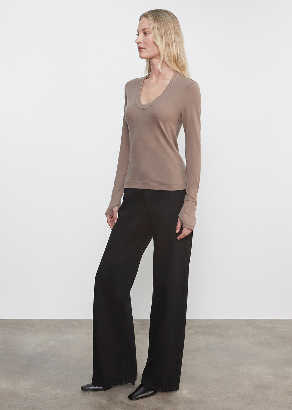 Cashmere Easy Cuffed U | Walnut