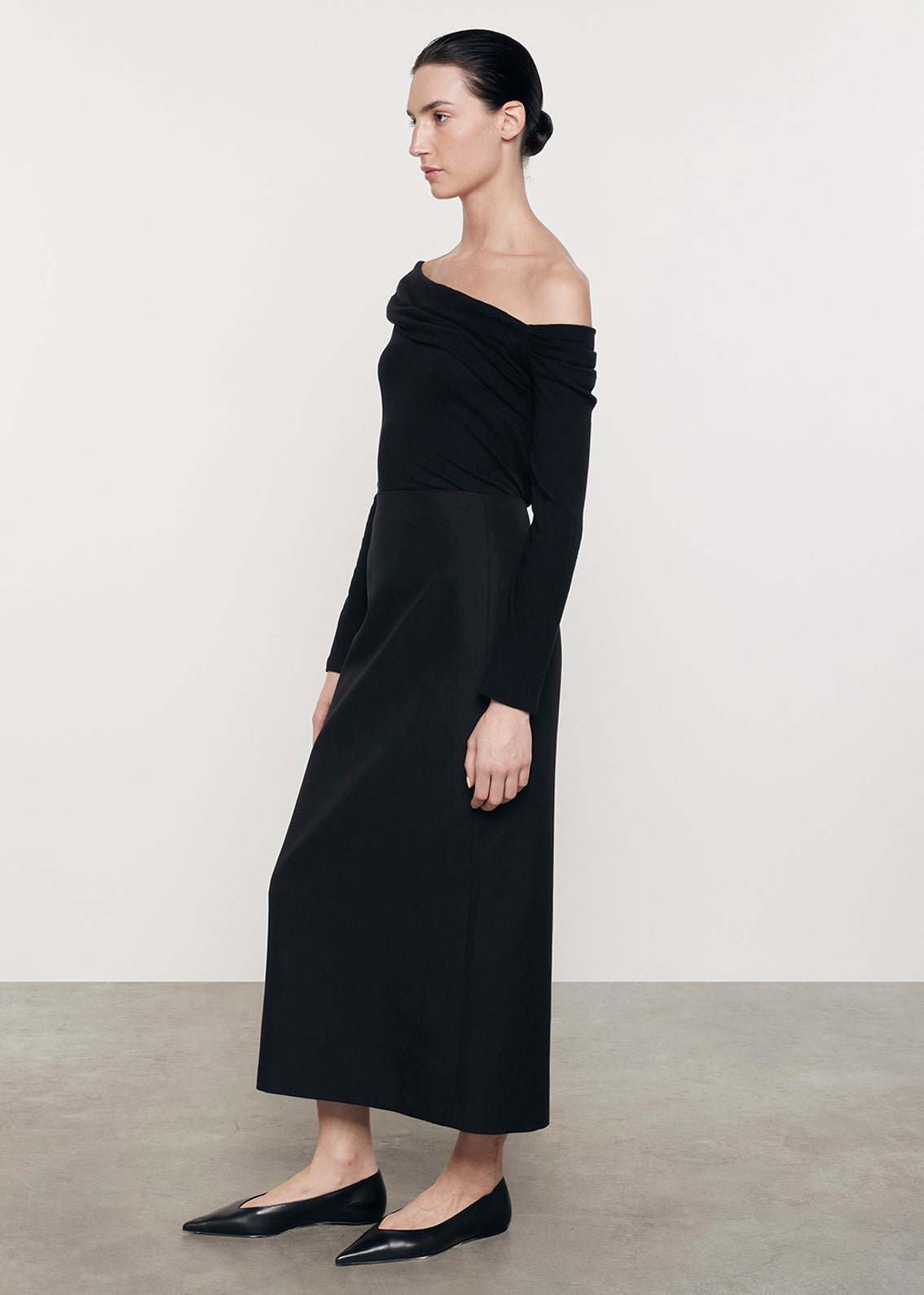 Cashmere One-Shoulder Drape Top | Black