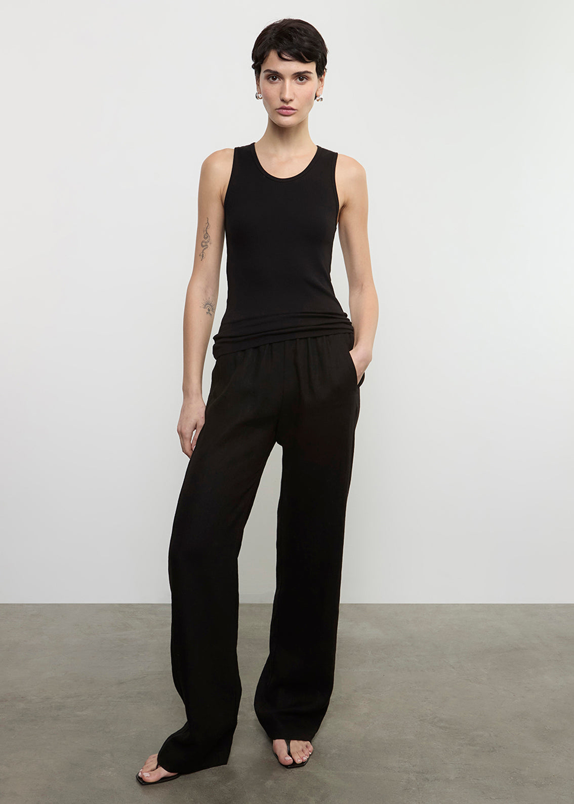 Cotton Rib Scoop Tank | Black