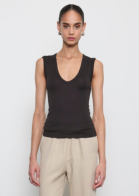 Essential Sleeveless U | Black